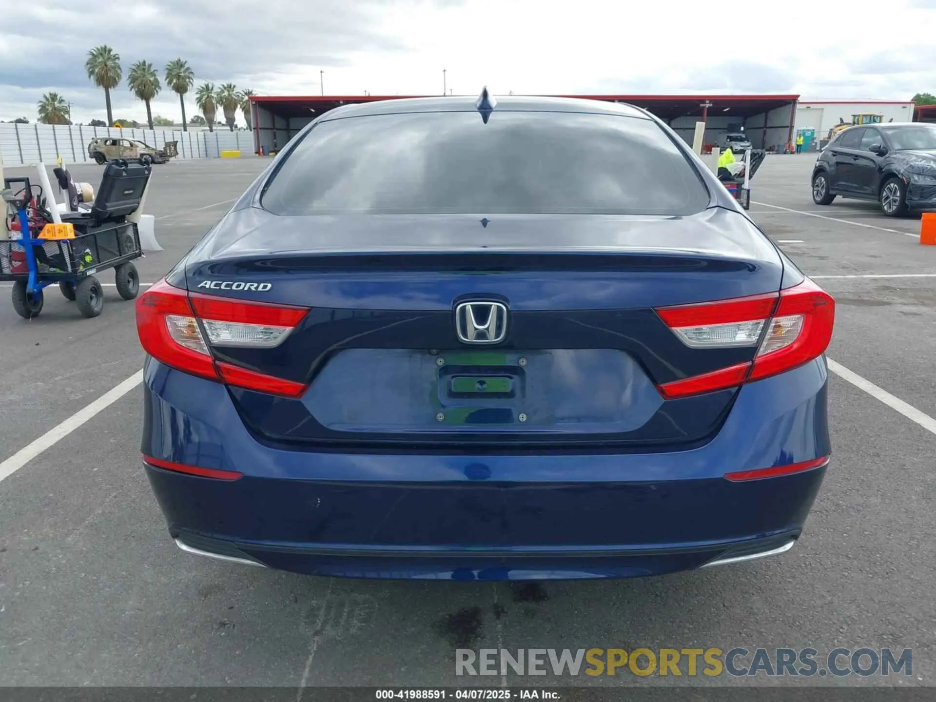 16 fotografías del automóvil dañado 1HGCV1F18KA056173 HONDA ACCORD 2019