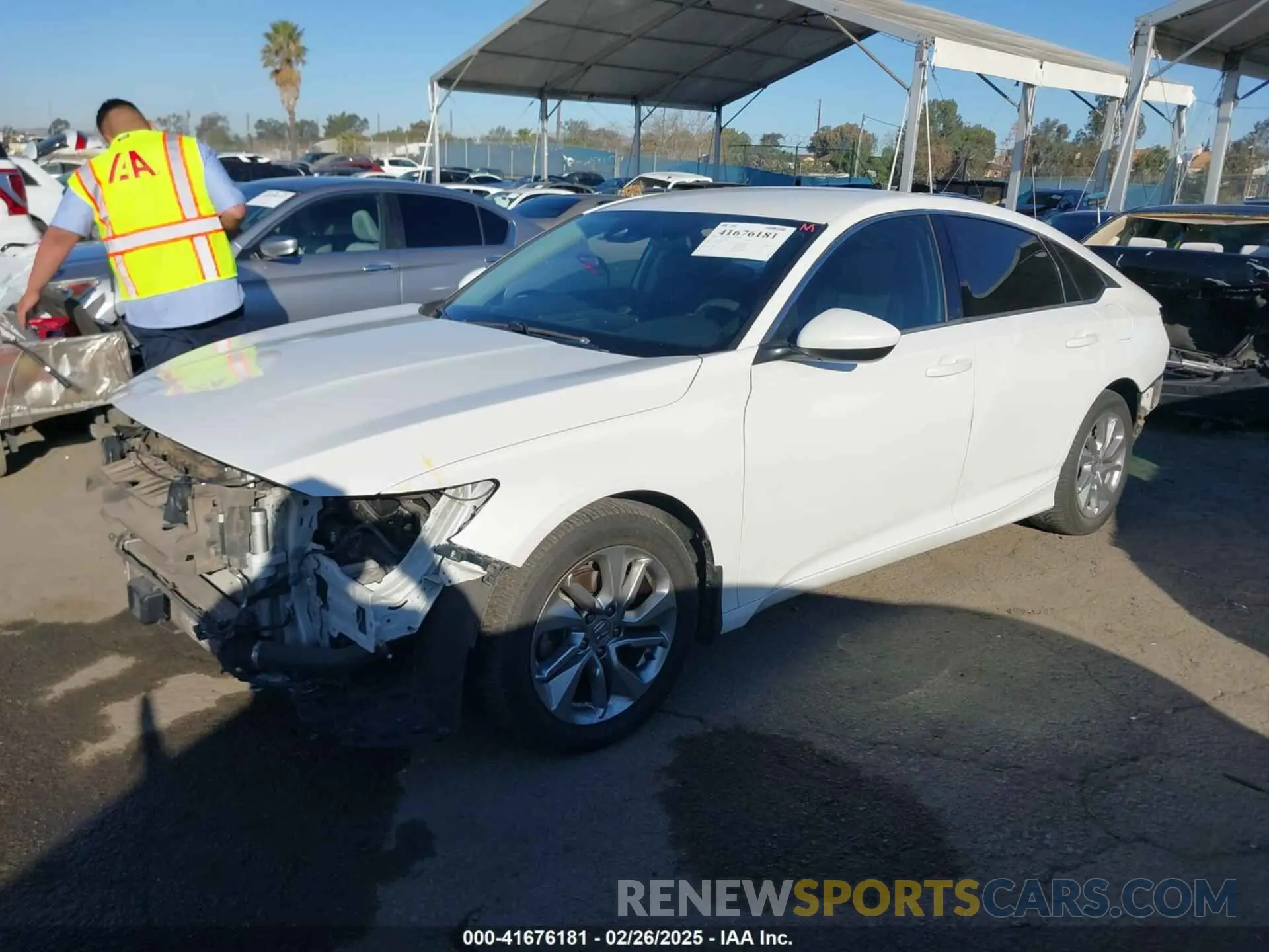 2 fotografías del automóvil dañado 1HGCV1F18KA071885 HONDA ACCORD 2019