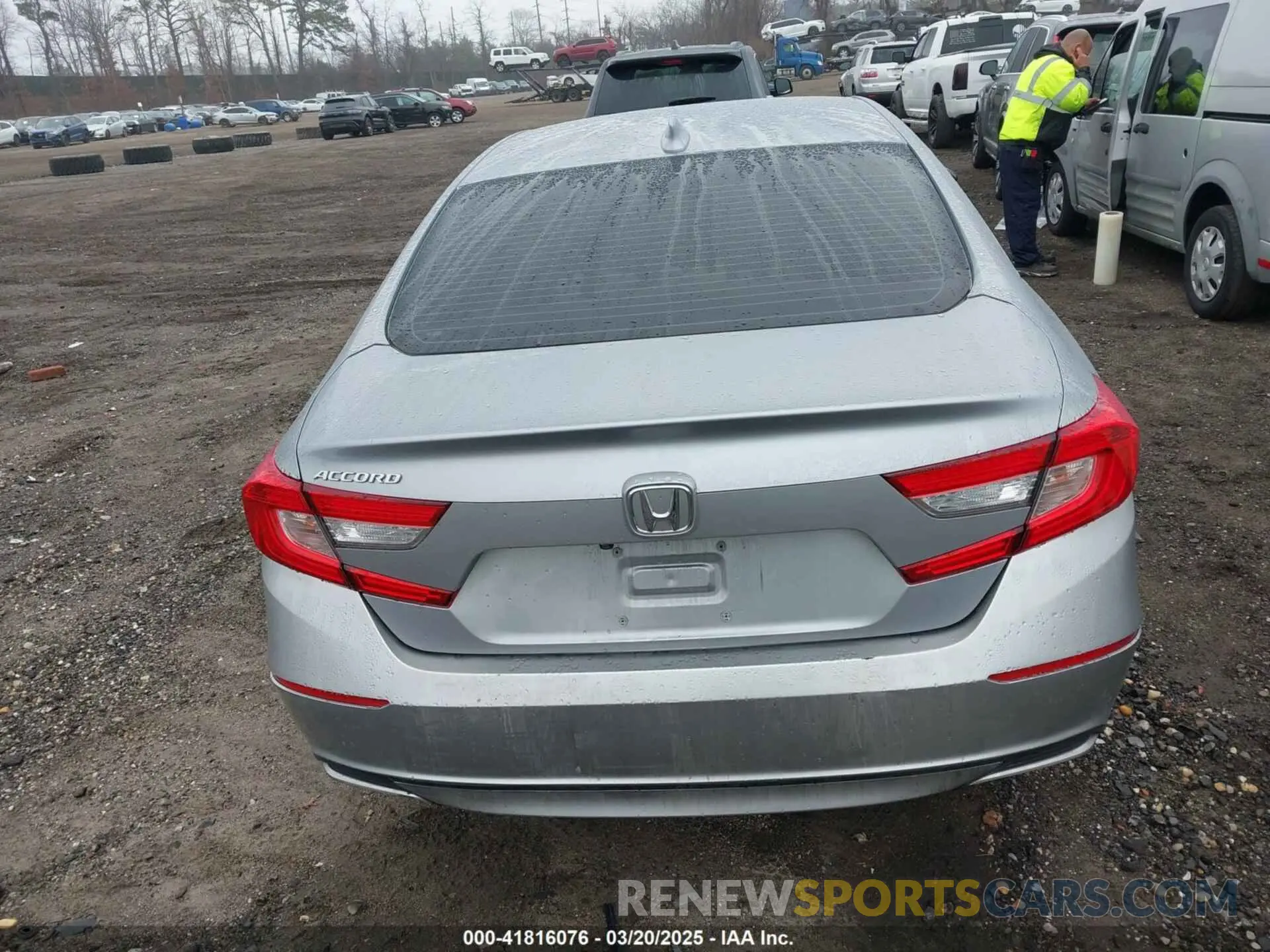 16 fotografías del automóvil dañado 1HGCV1F18KA150571 HONDA ACCORD 2019