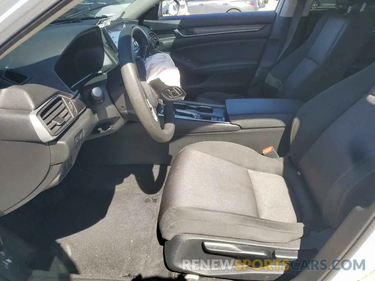 7 fotografías del automóvil dañado 1HGCV1F19KA071863 HONDA ACCORD 2019