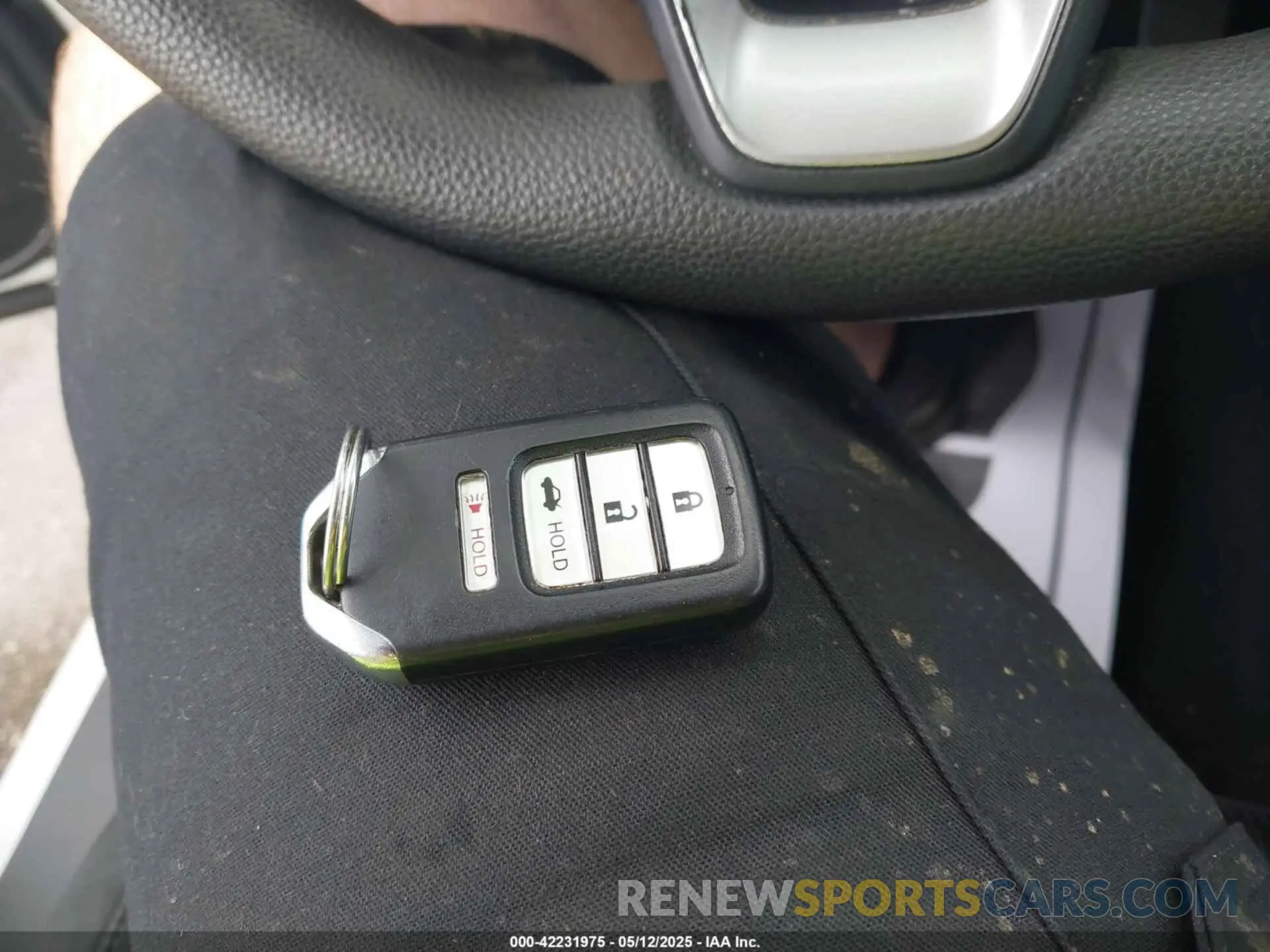 11 fotografías del automóvil dañado 1HGCV1F19KA081938 HONDA ACCORD 2019