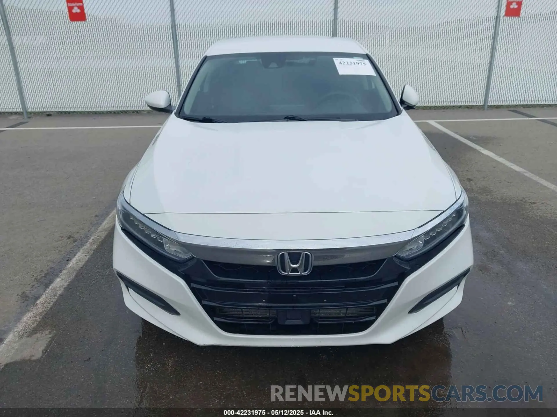 12 fotografías del automóvil dañado 1HGCV1F19KA081938 HONDA ACCORD 2019