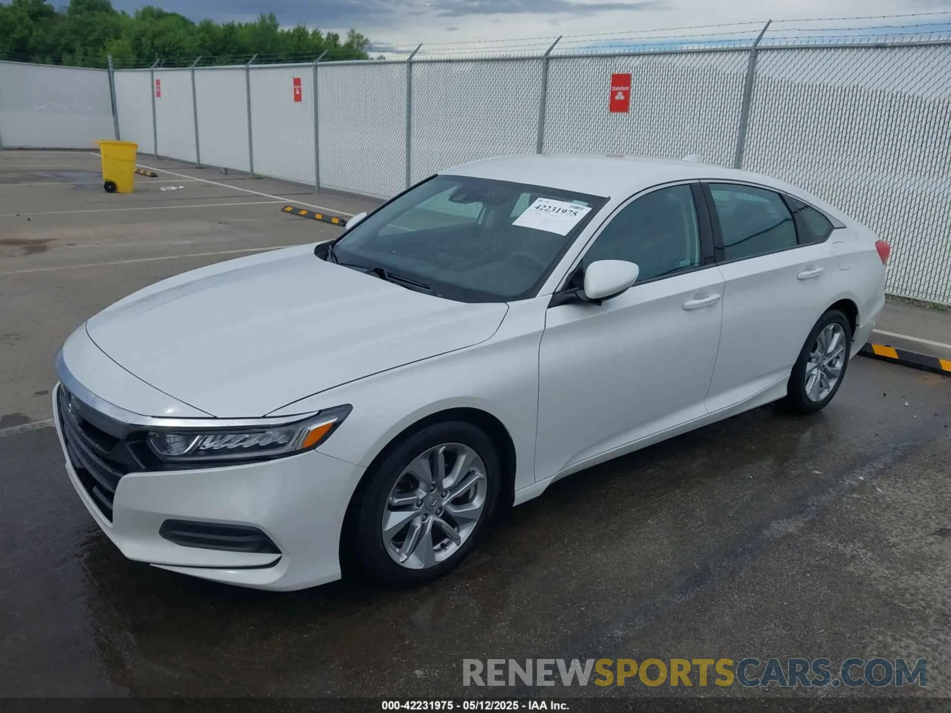 2 fotografías del automóvil dañado 1HGCV1F19KA081938 HONDA ACCORD 2019