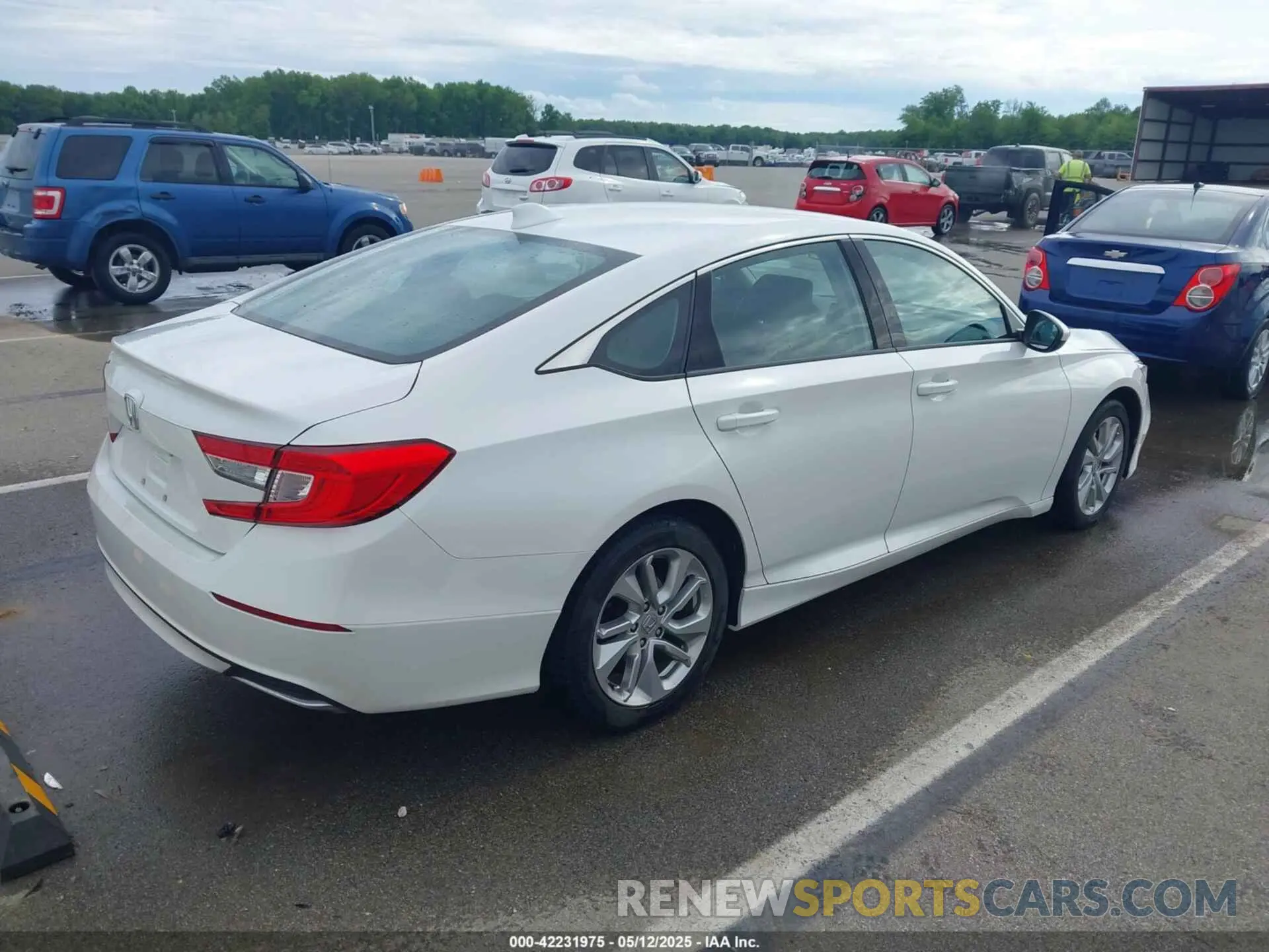 4 fotografías del automóvil dañado 1HGCV1F19KA081938 HONDA ACCORD 2019