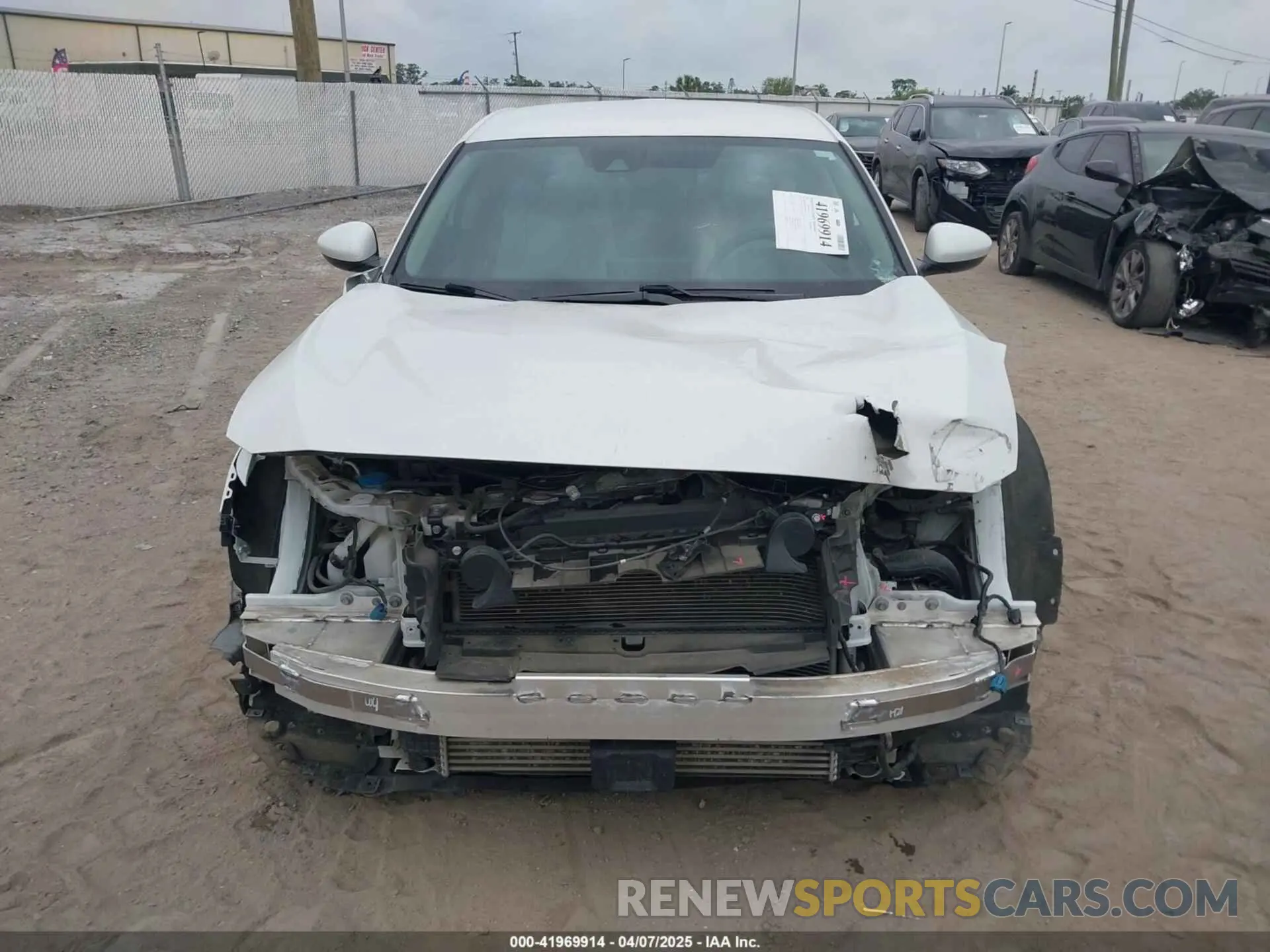 13 fotografías del automóvil dañado 1HGCV1F1XKA092494 HONDA ACCORD 2019