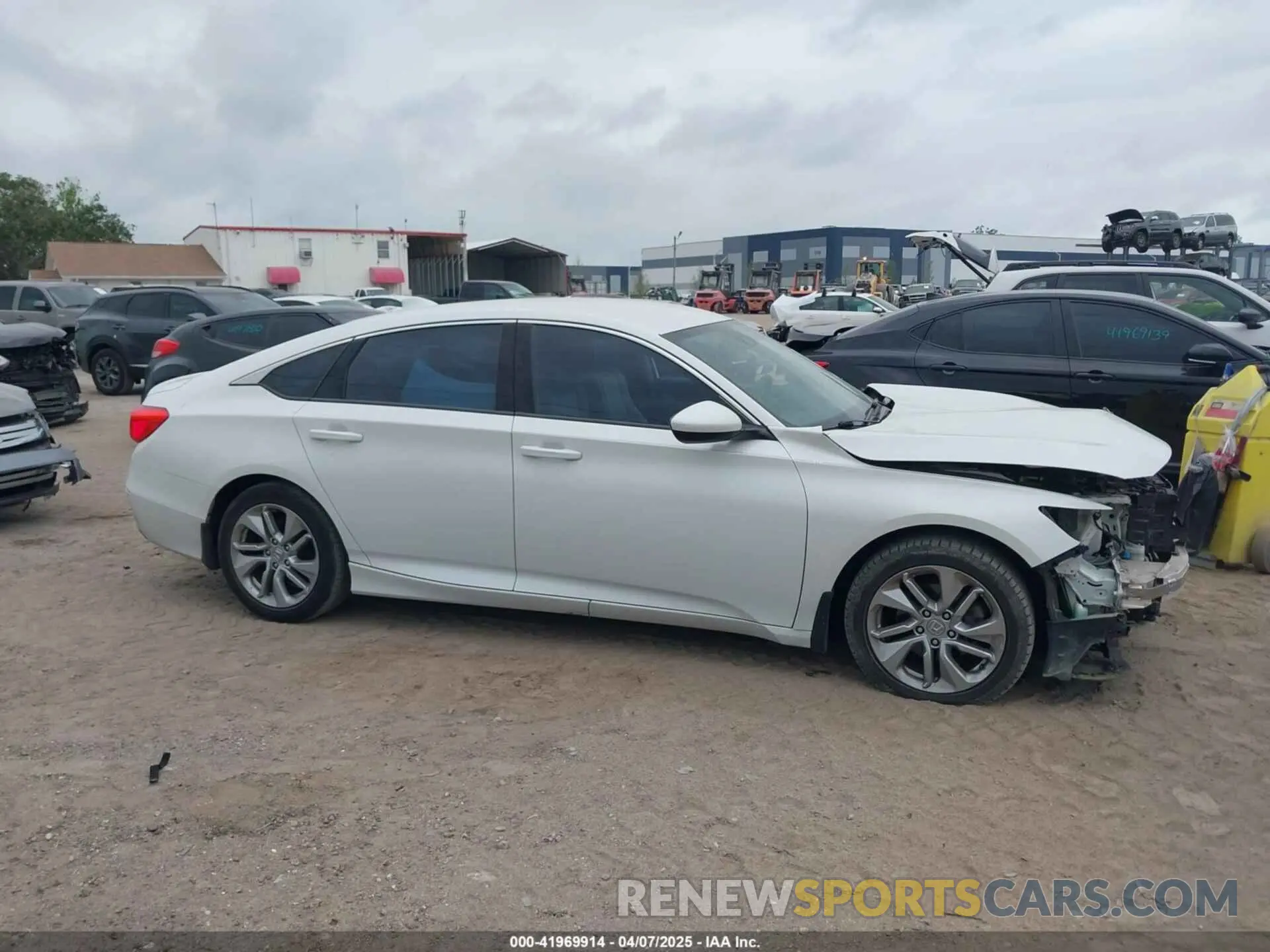 14 fotografías del automóvil dañado 1HGCV1F1XKA092494 HONDA ACCORD 2019