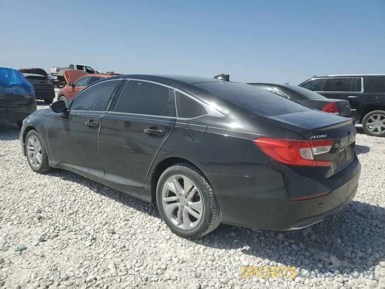 2 fotografías del automóvil dañado 1HGCV1F1XKA136347 HONDA ACCORD 2019