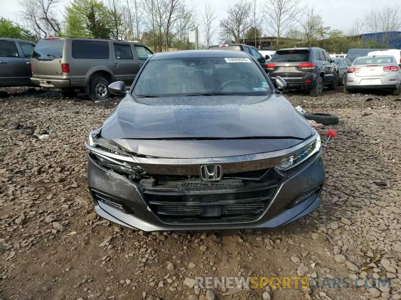 5 fotografías del automóvil dañado 1HGCV1F30KA135788 HONDA ACCORD 2019