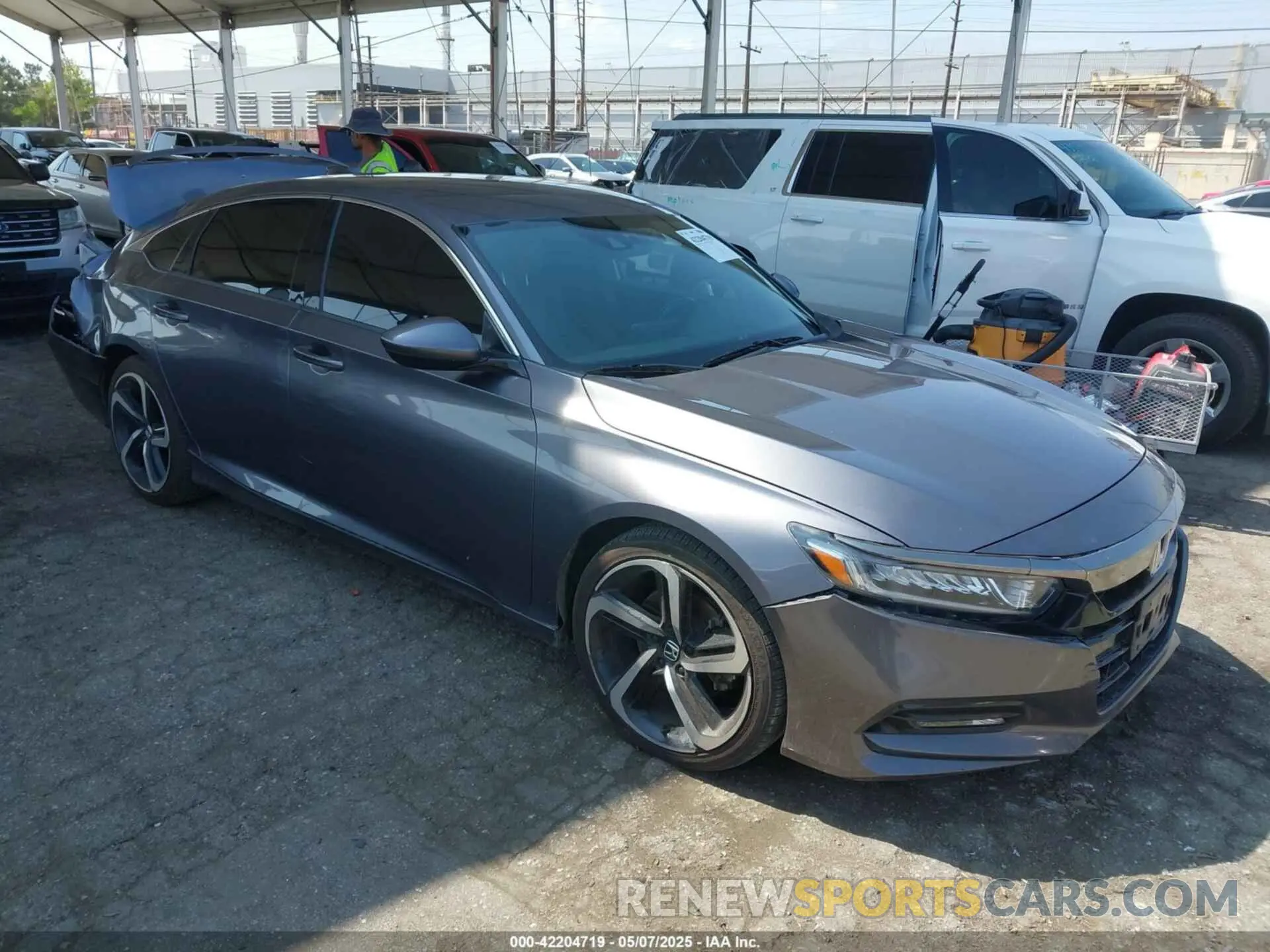 1 fotografías del automóvil dañado 1HGCV1F30KA154969 HONDA ACCORD 2019