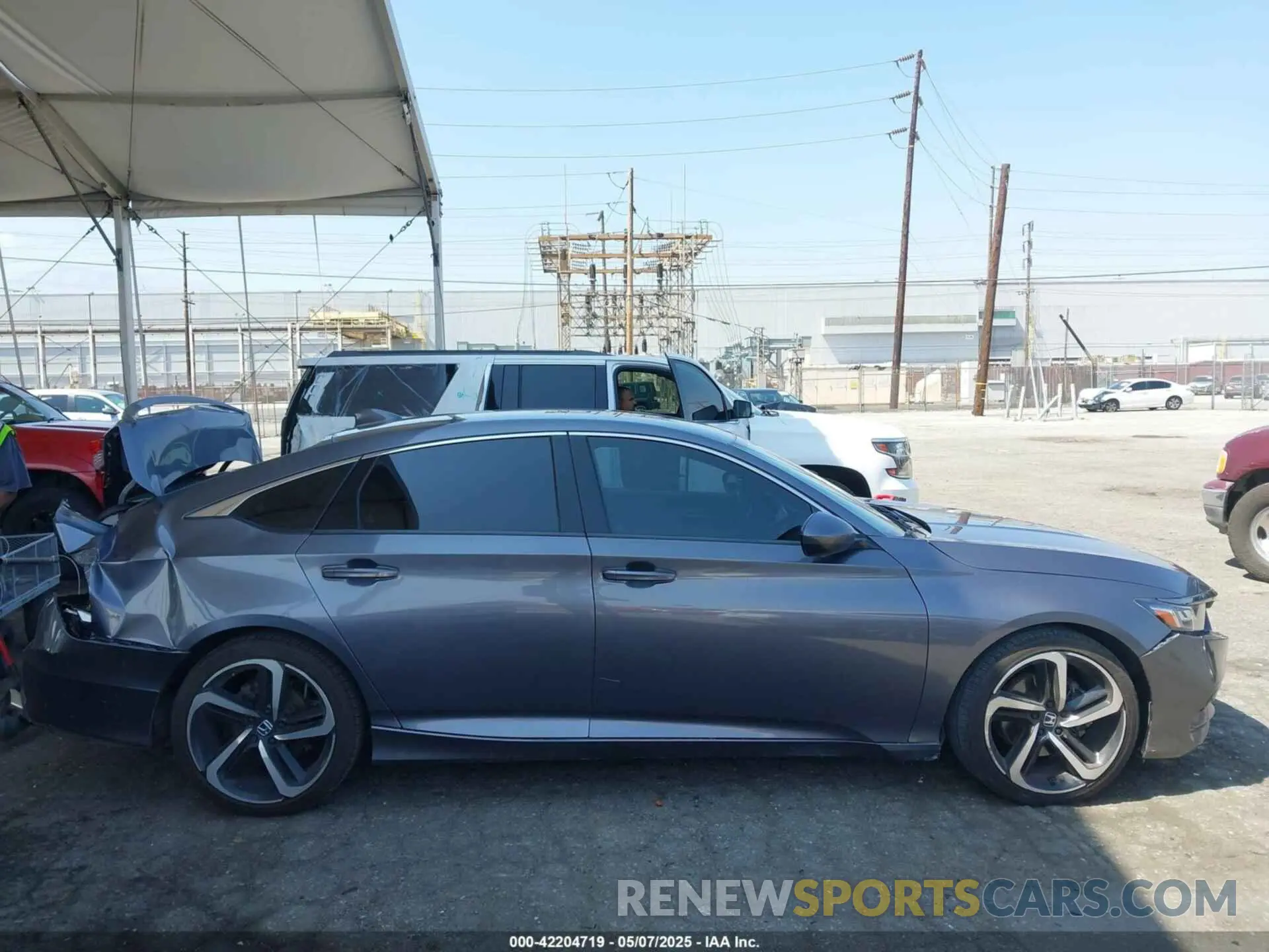 13 fotografías del automóvil dañado 1HGCV1F30KA154969 HONDA ACCORD 2019