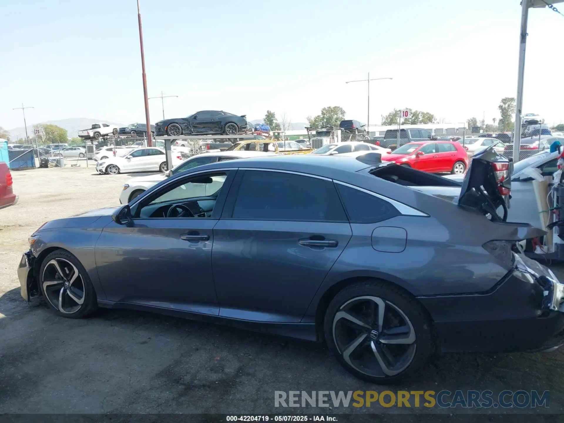 14 fotografías del automóvil dañado 1HGCV1F30KA154969 HONDA ACCORD 2019