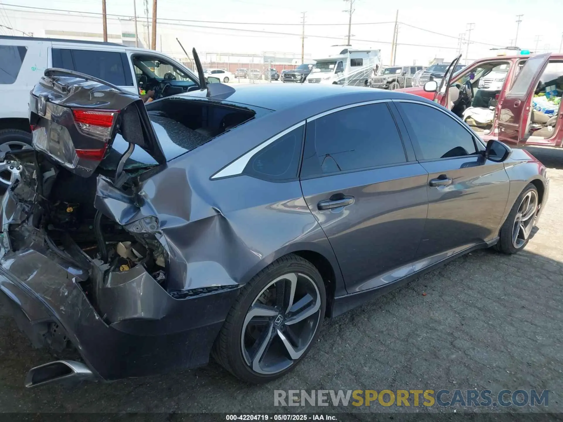 4 fotografías del automóvil dañado 1HGCV1F30KA154969 HONDA ACCORD 2019