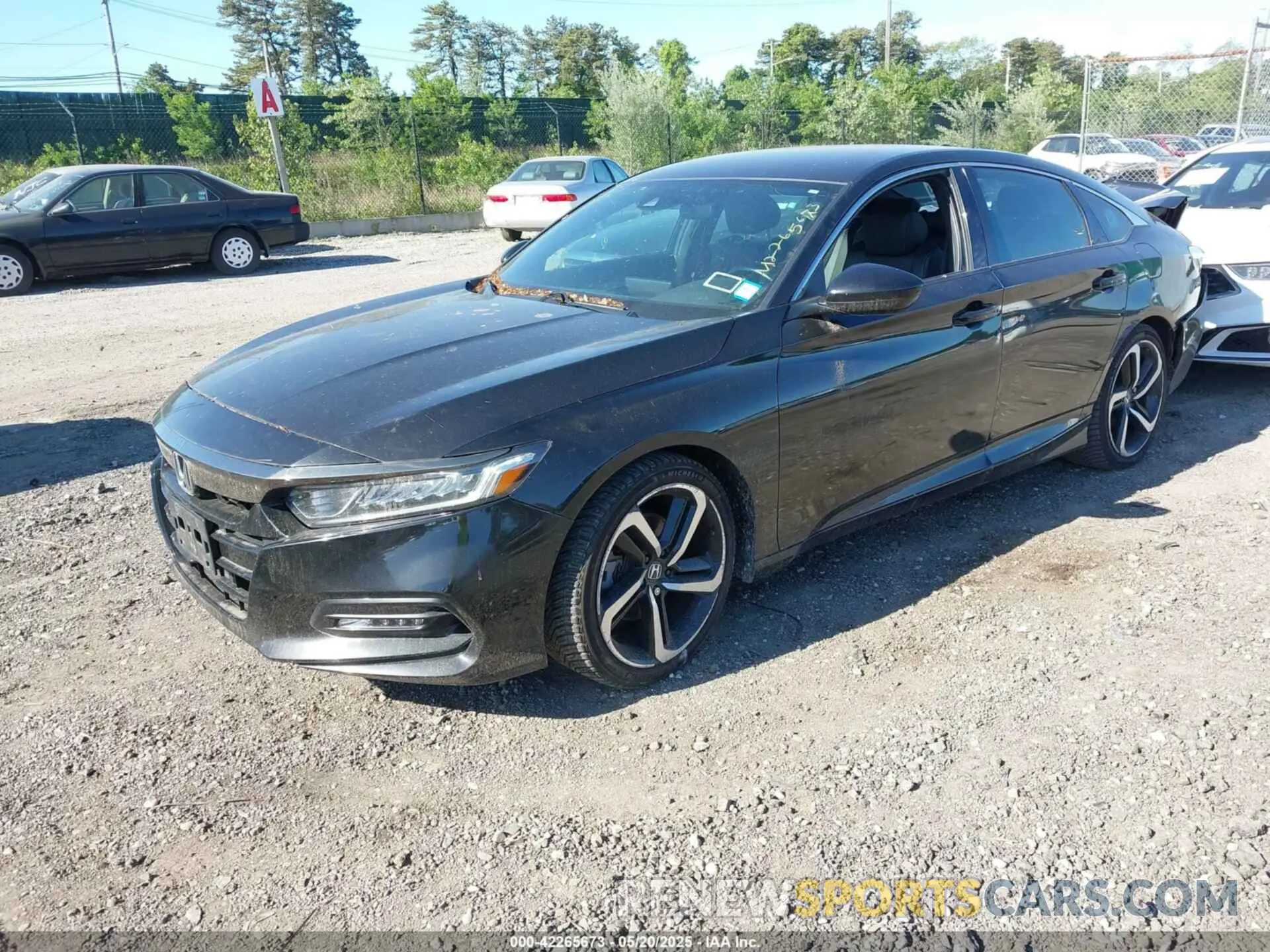 2 fotografías del automóvil dañado 1HGCV1F30KA166605 HONDA ACCORD 2019
