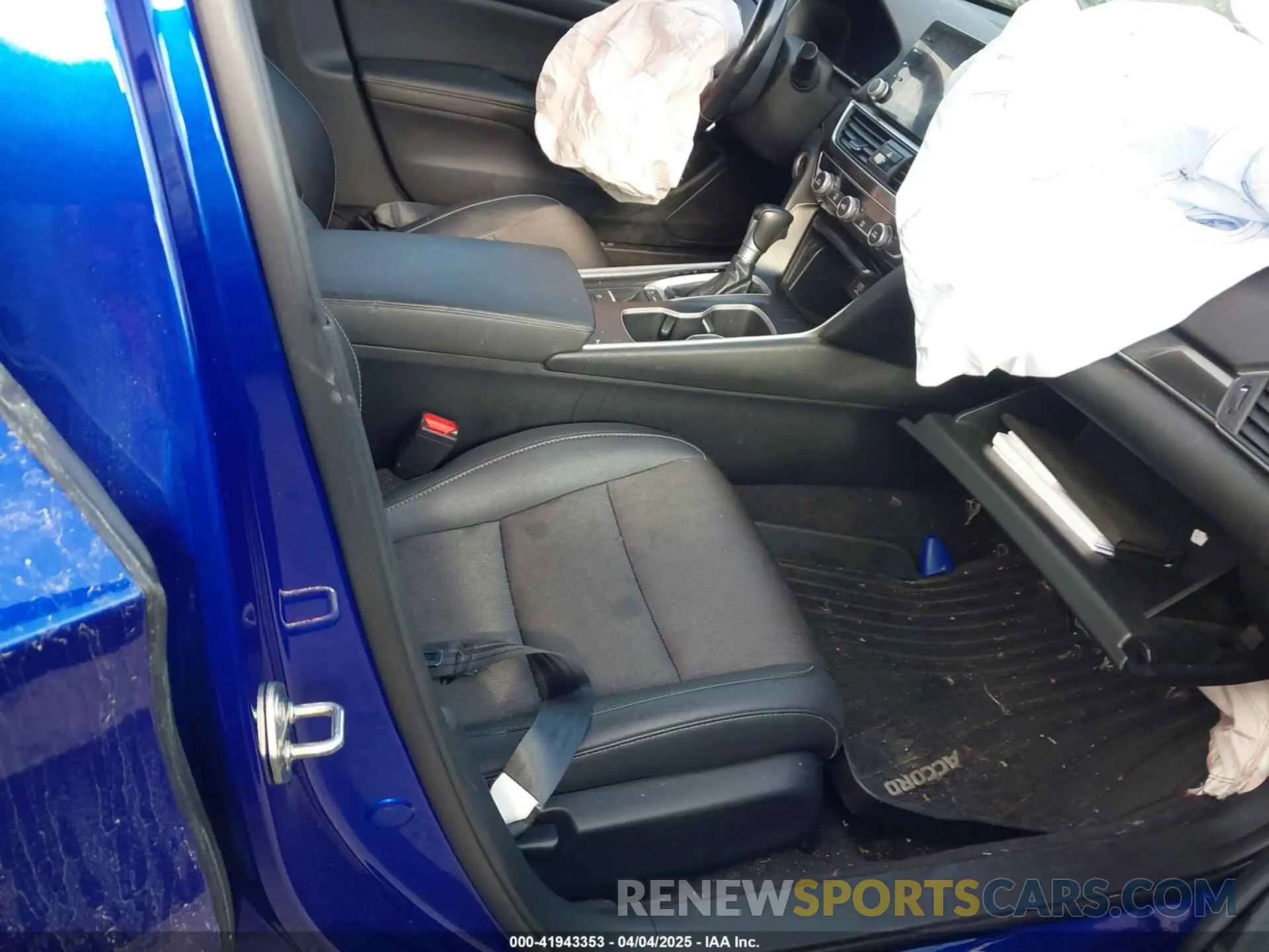 5 fotografías del automóvil dañado 1HGCV1F30KA167446 HONDA ACCORD 2019