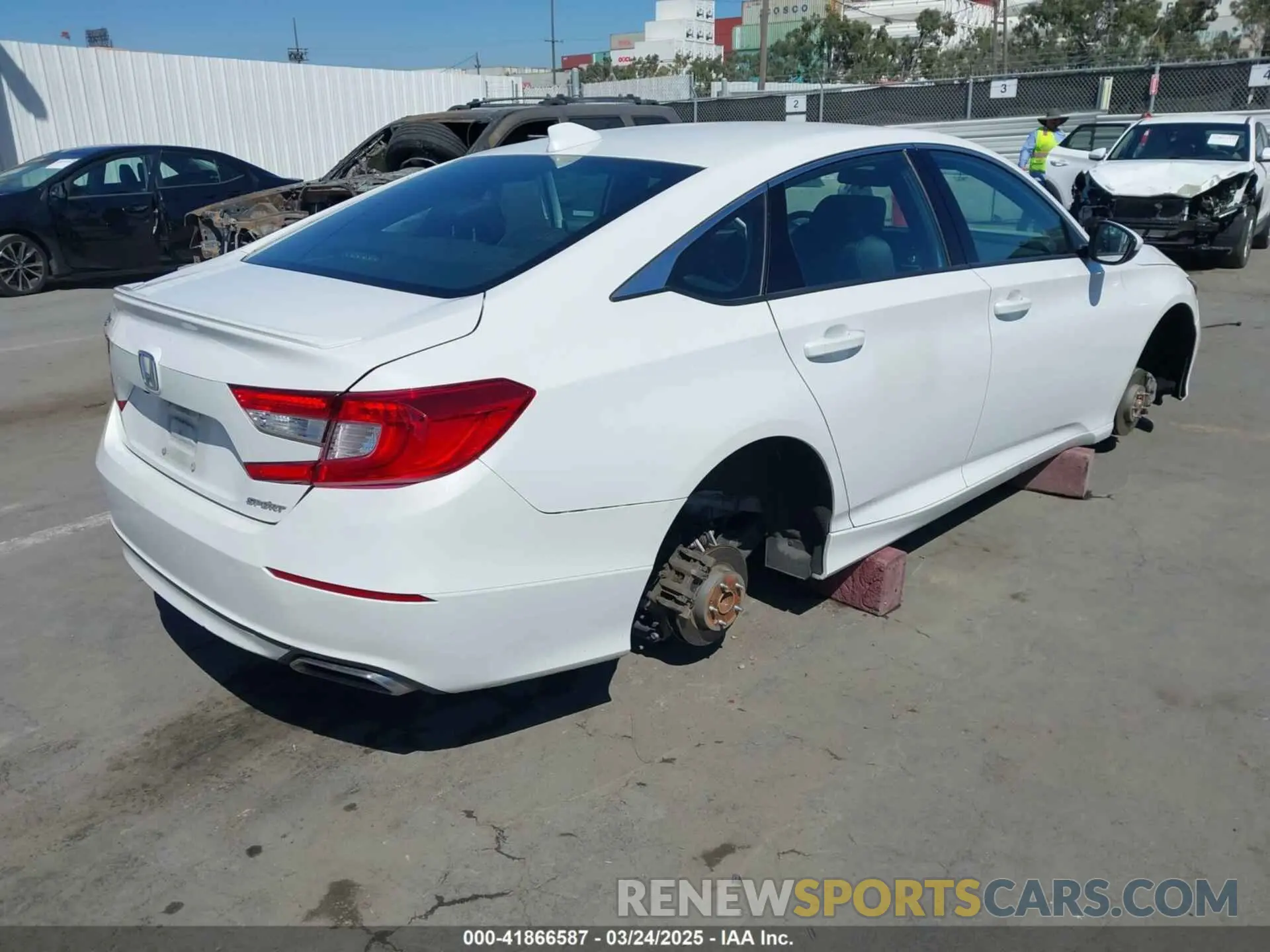4 fotografías del automóvil dañado 1HGCV1F31KA031584 HONDA ACCORD 2019