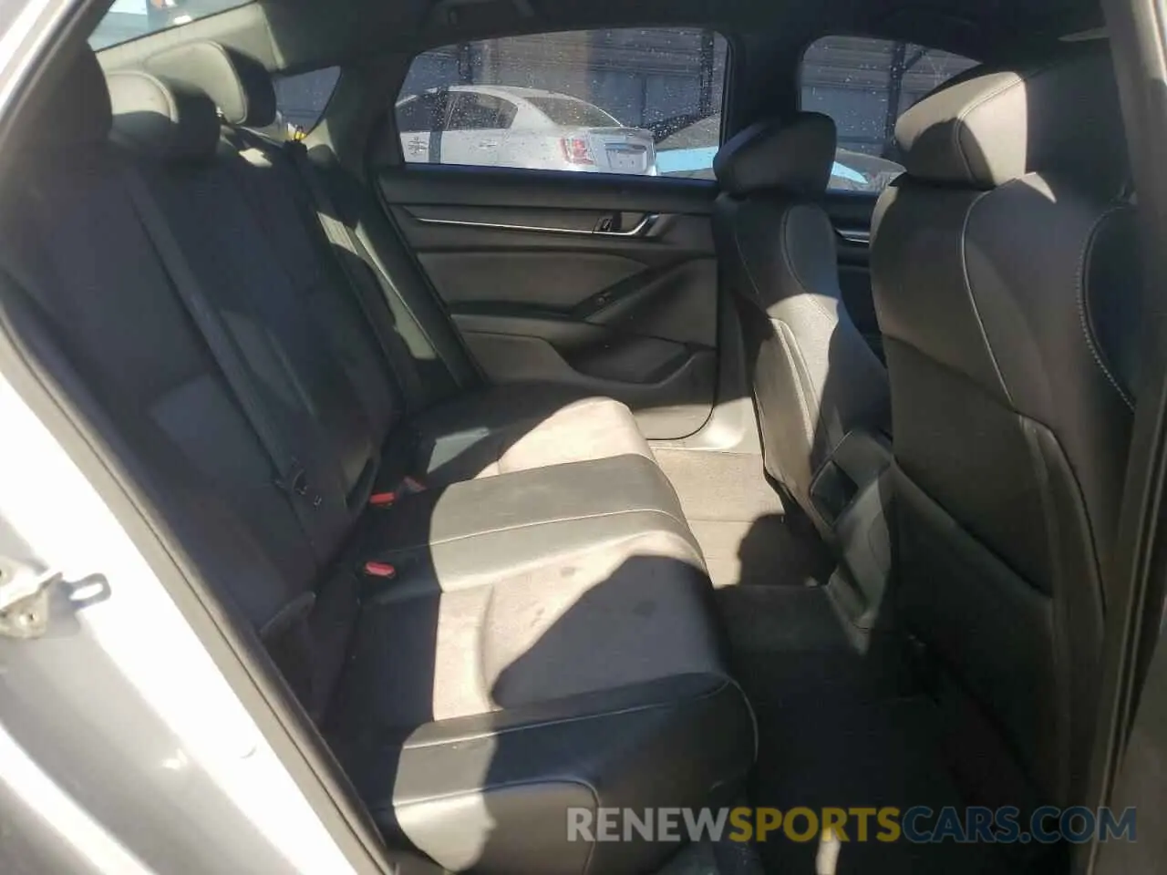 10 fotografías del automóvil dañado 1HGCV1F31KA037420 HONDA ACCORD 2019