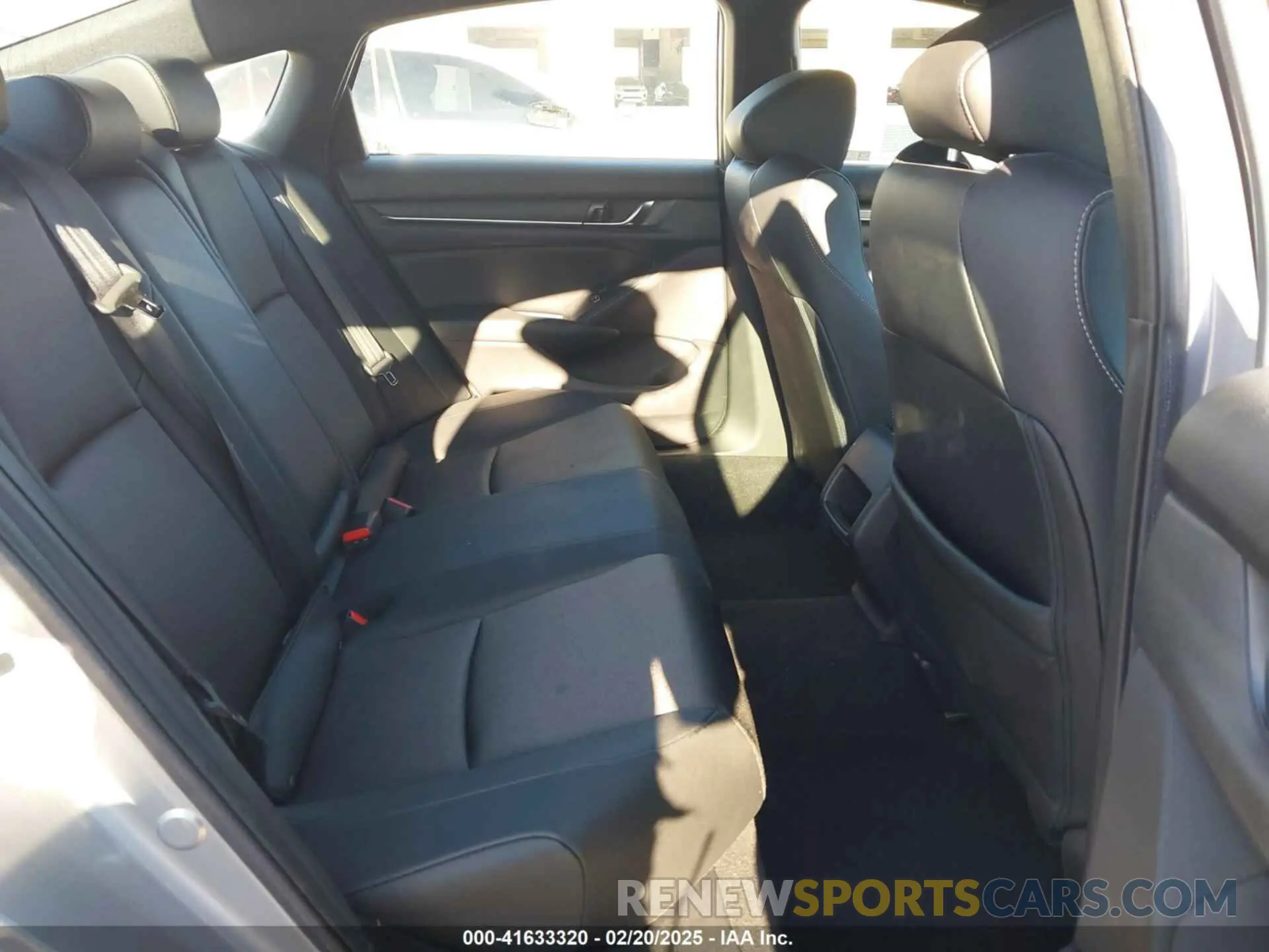 8 fotografías del automóvil dañado 1HGCV1F32KA007861 HONDA ACCORD 2019