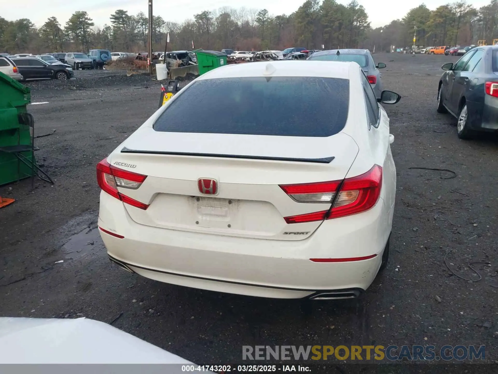 16 fotografías del automóvil dañado 1HGCV1F32KA016804 HONDA ACCORD 2019