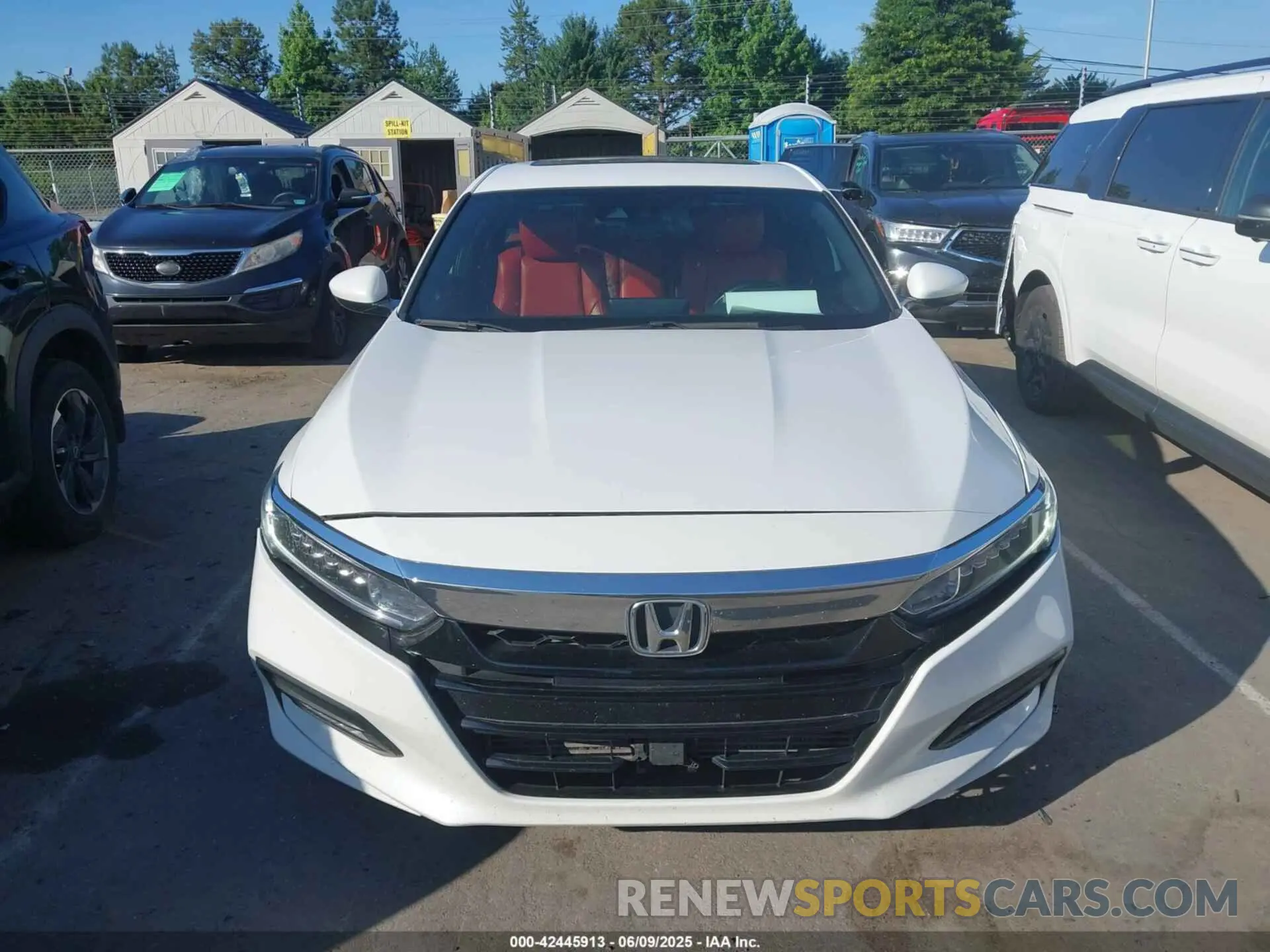 12 fotografías del automóvil dañado 1HGCV1F32KA019220 HONDA ACCORD 2019