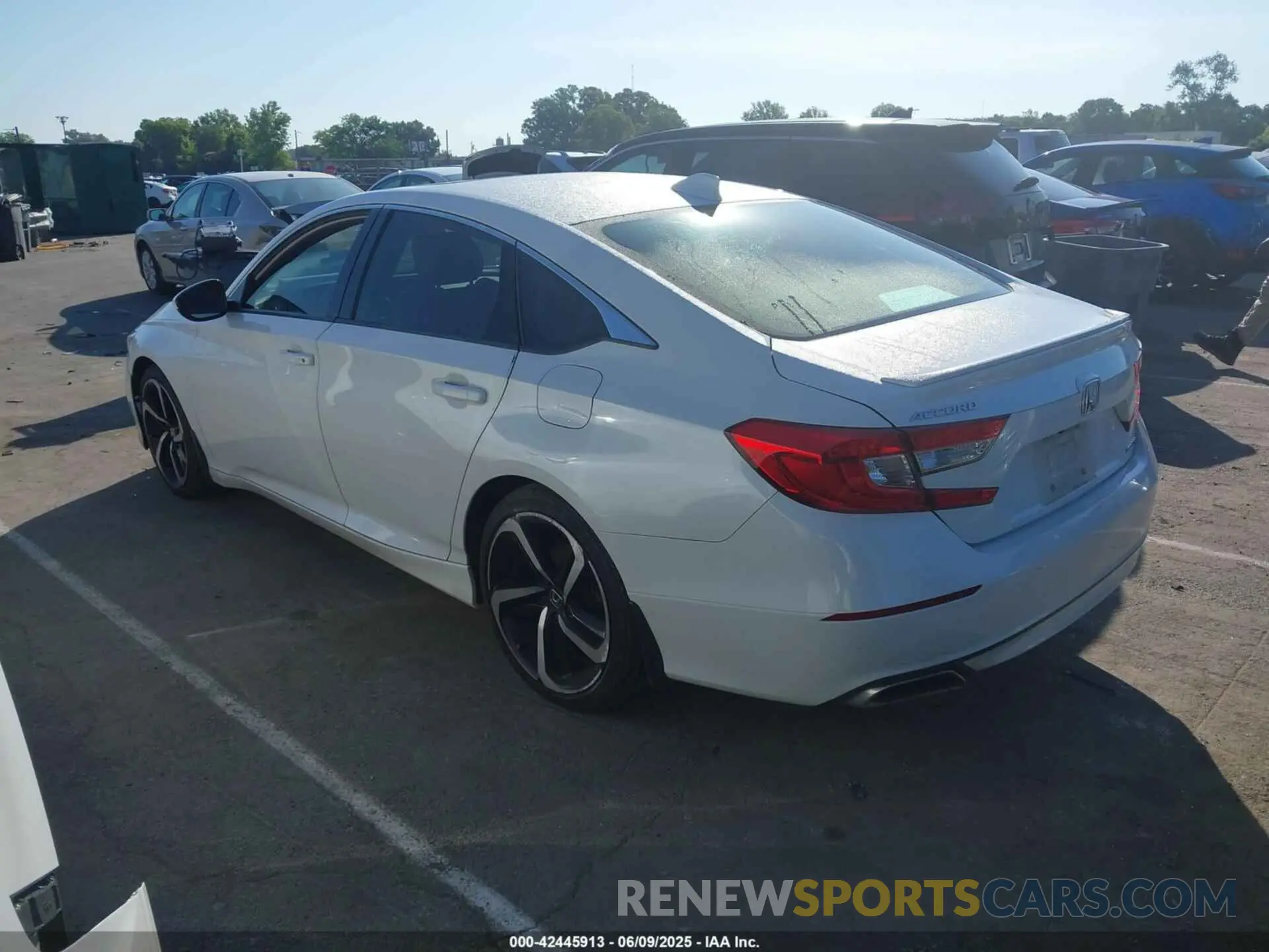 3 fotografías del automóvil dañado 1HGCV1F32KA019220 HONDA ACCORD 2019