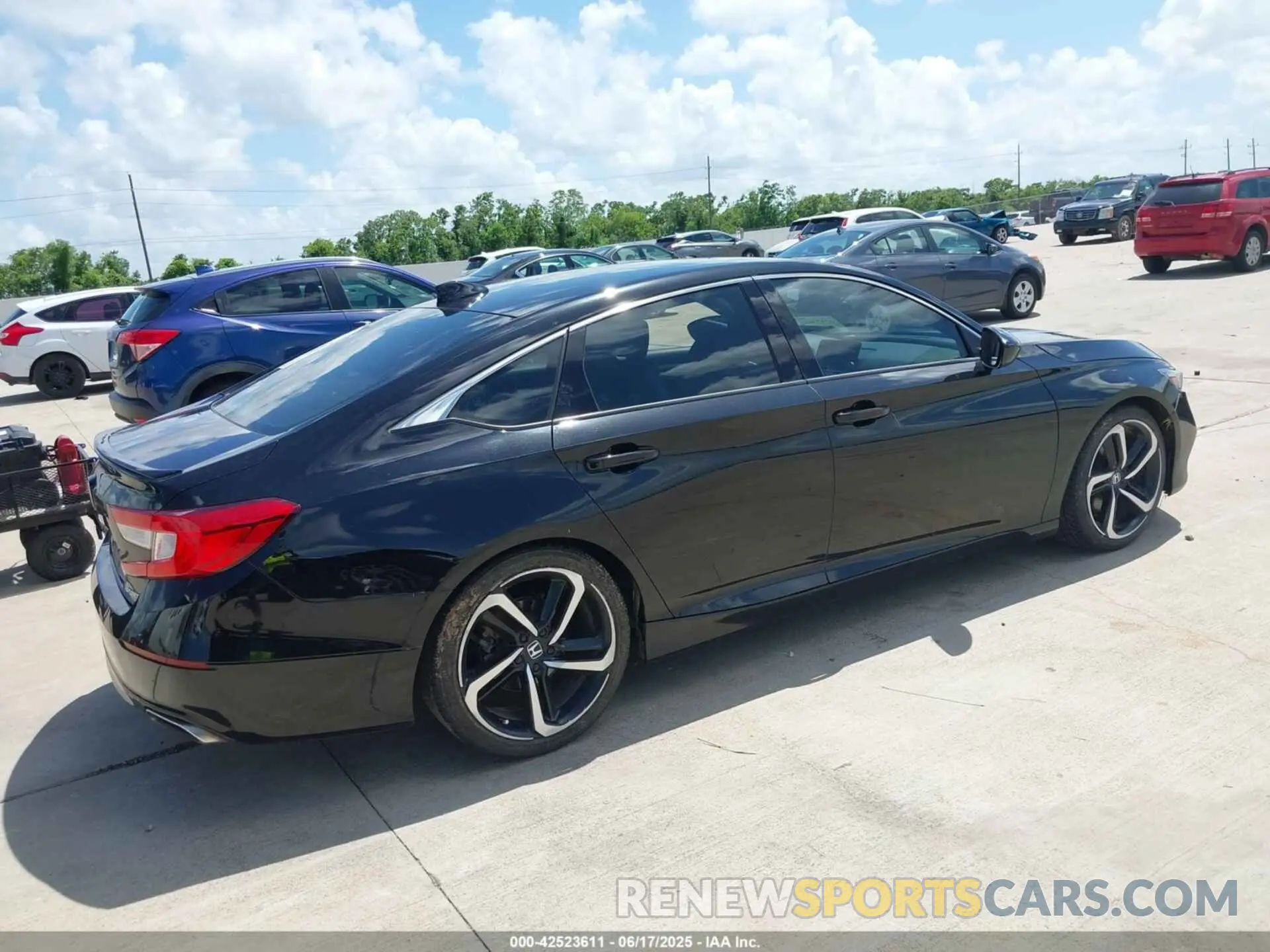 4 fotografías del automóvil dañado 1HGCV1F32KA122461 HONDA ACCORD 2019