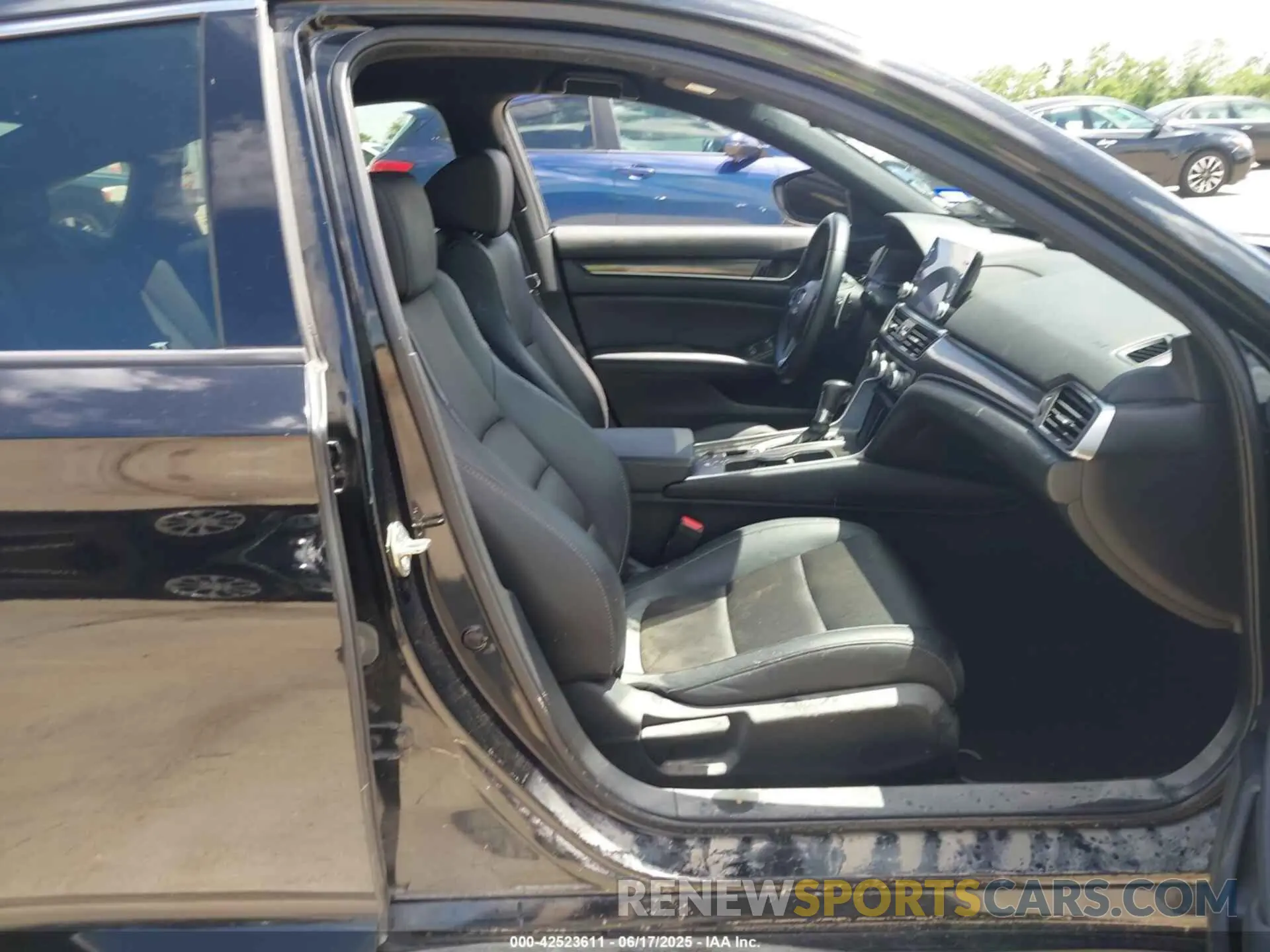 5 fotografías del automóvil dañado 1HGCV1F32KA122461 HONDA ACCORD 2019