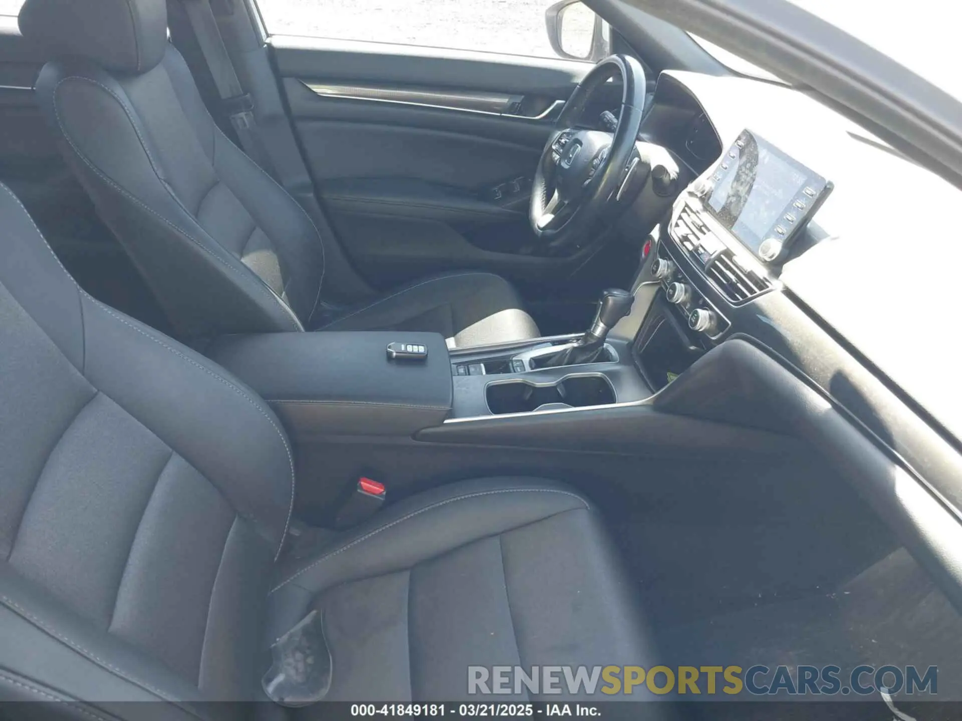 5 fotografías del automóvil dañado 1HGCV1F32KA176049 HONDA ACCORD 2019