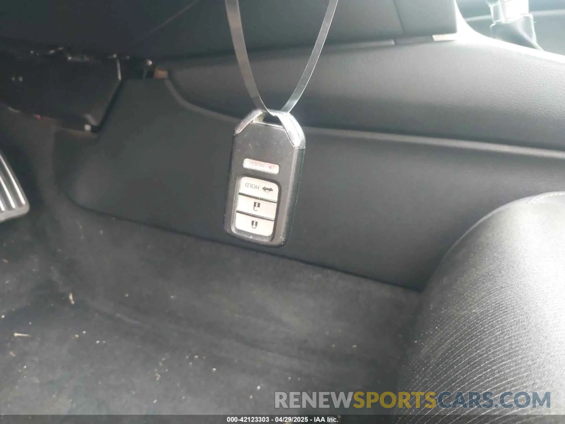11 fotografías del automóvil dañado 1HGCV1F33KA073867 HONDA ACCORD 2019