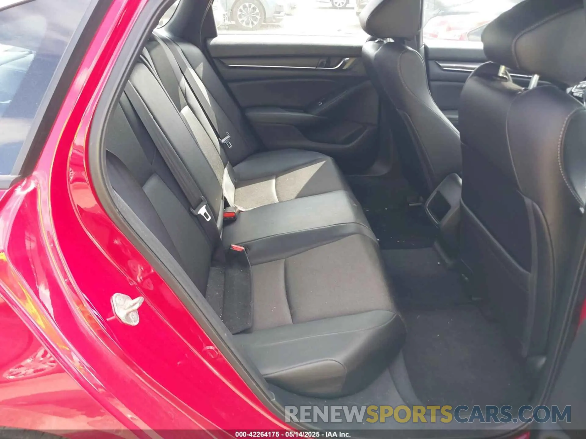 8 fotografías del automóvil dañado 1HGCV1F33KA102381 HONDA ACCORD 2019