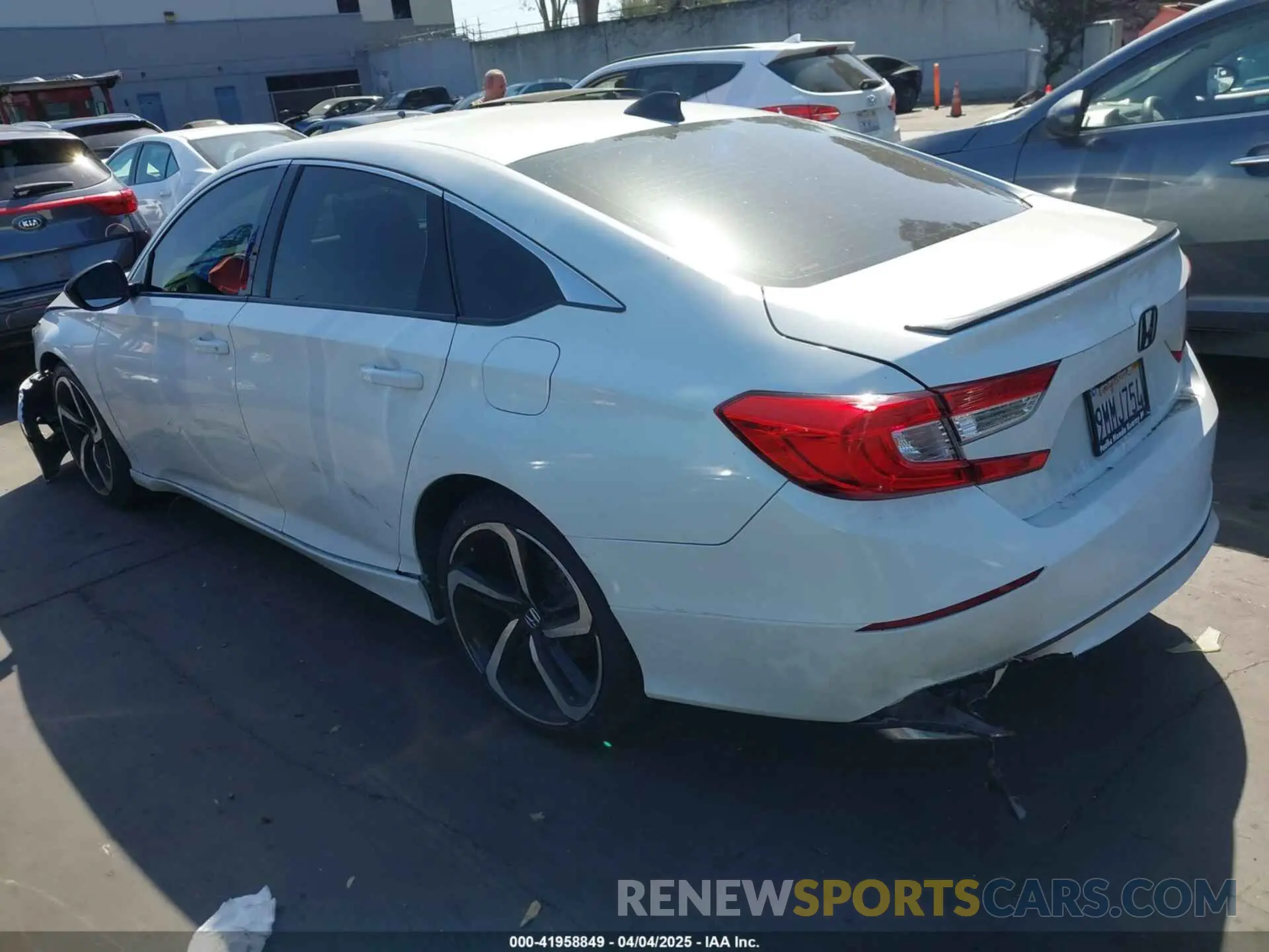 3 fotografías del automóvil dañado 1HGCV1F33KA141407 HONDA ACCORD 2019