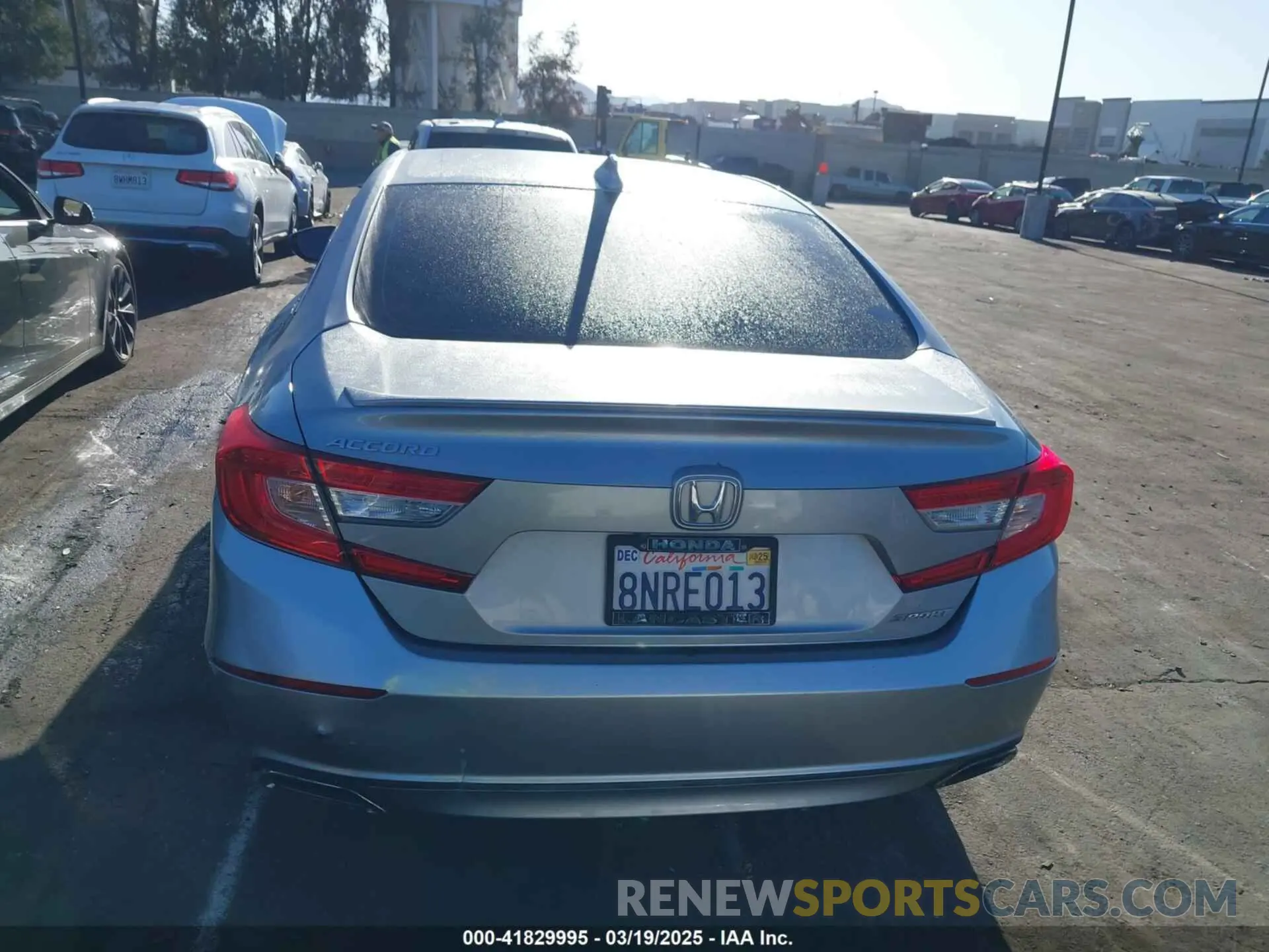 17 fotografías del automóvil dañado 1HGCV1F34KA051781 HONDA ACCORD 2019