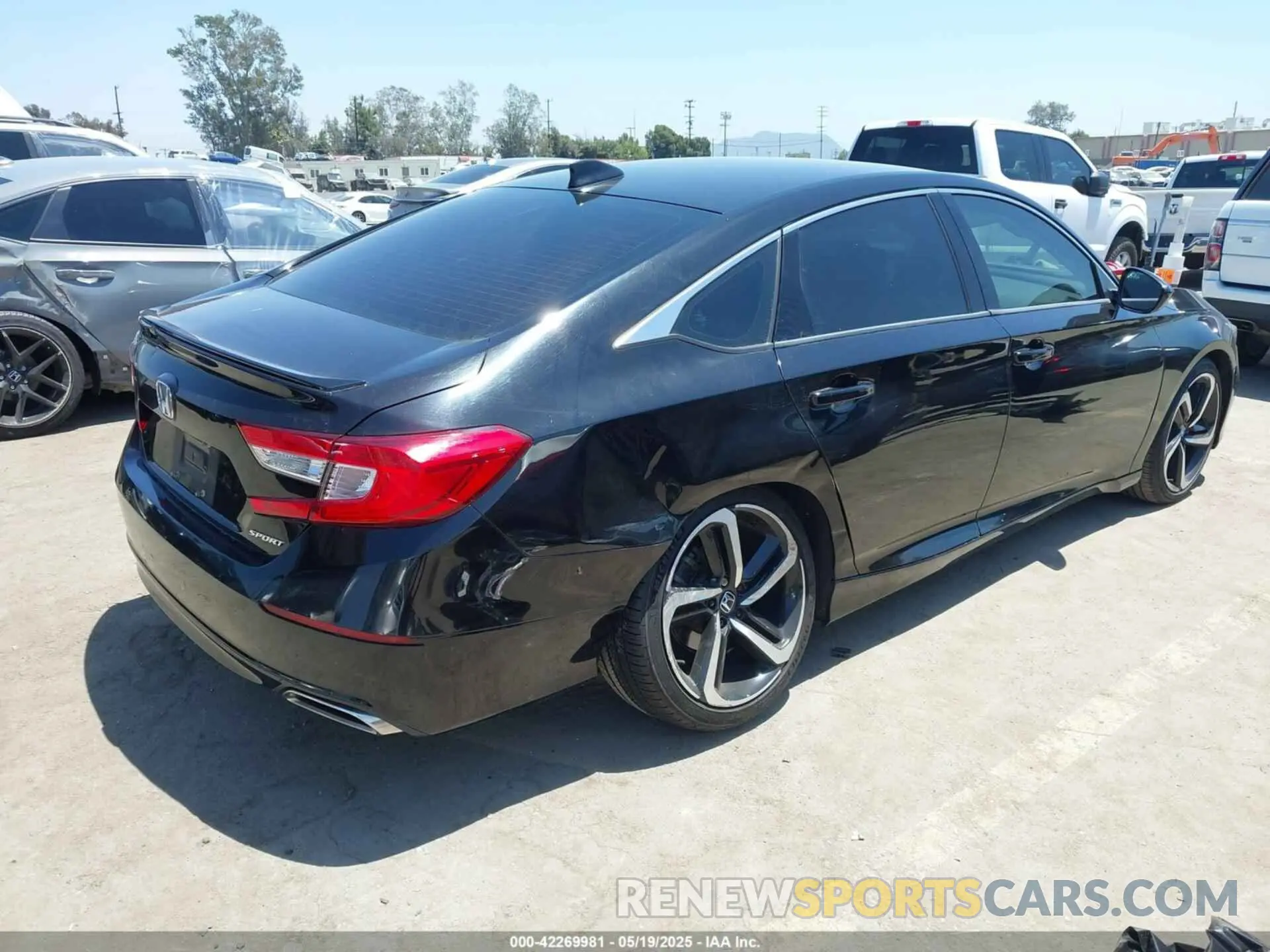 4 fotografías del automóvil dañado 1HGCV1F34KA075112 HONDA ACCORD 2019