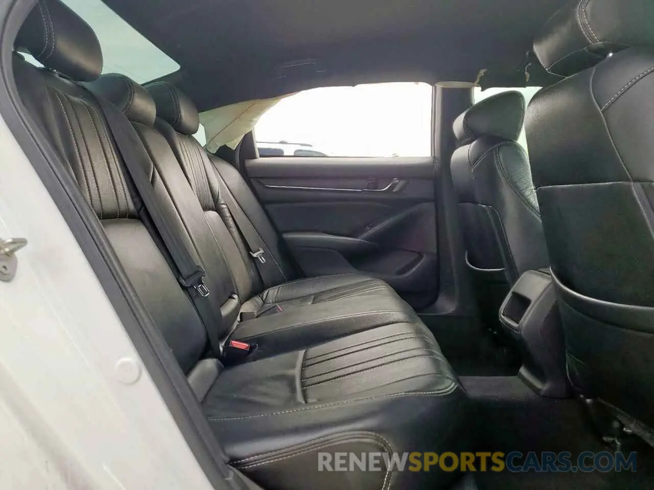 10 fotografías del automóvil dañado 1HGCV1F34KA079256 HONDA ACCORD 2019