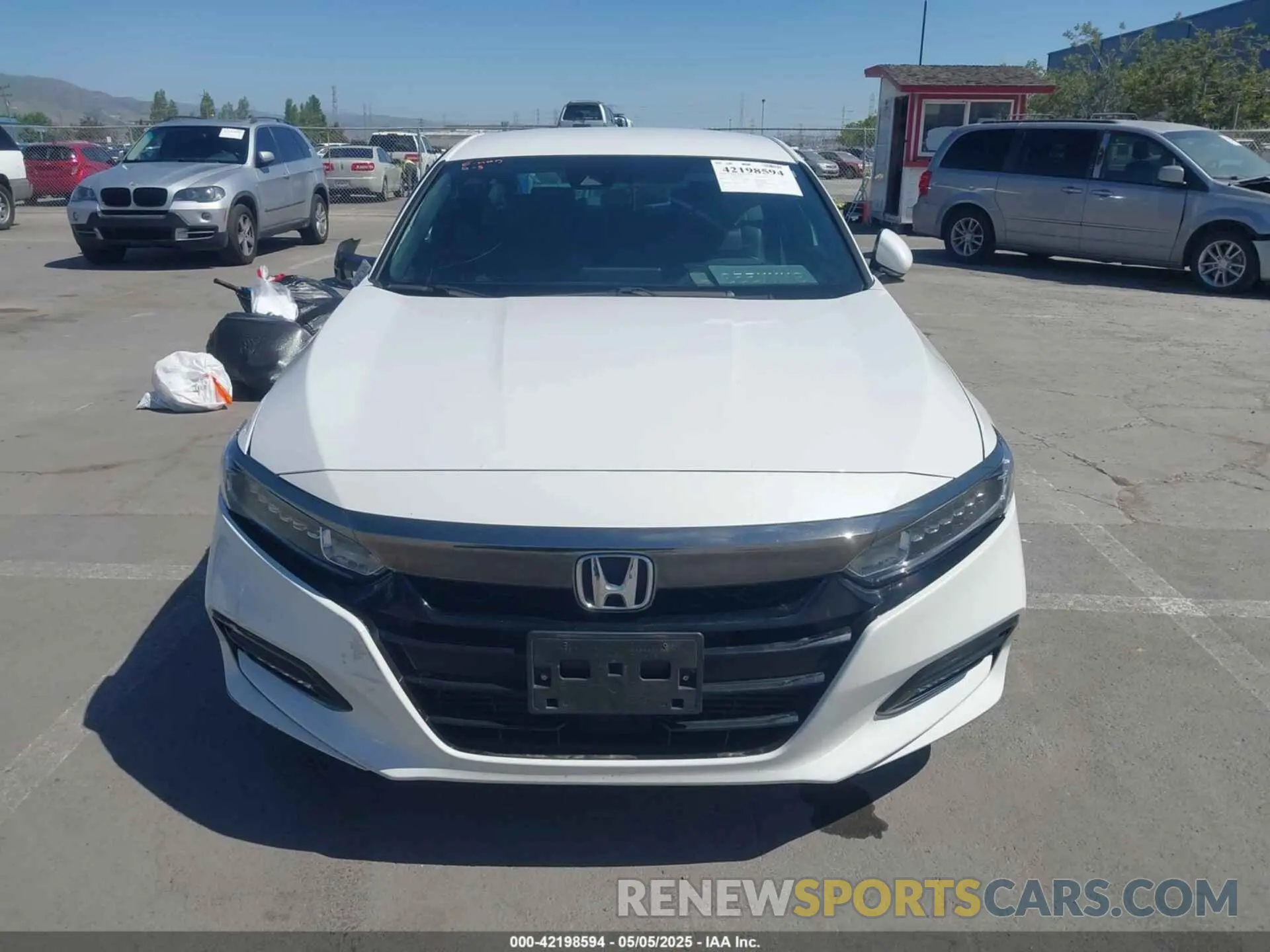 12 fotografías del automóvil dañado 1HGCV1F35KA173534 HONDA ACCORD 2019
