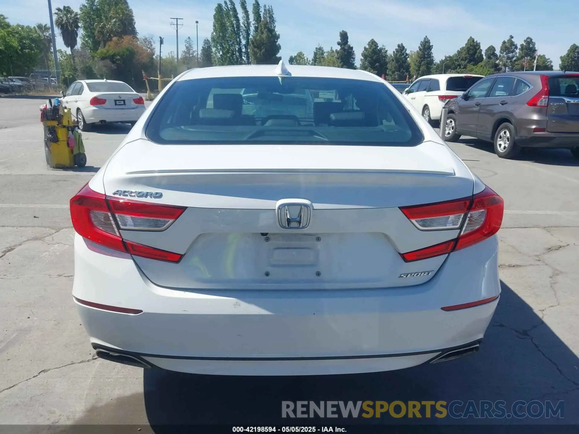 16 fotografías del automóvil dañado 1HGCV1F35KA173534 HONDA ACCORD 2019