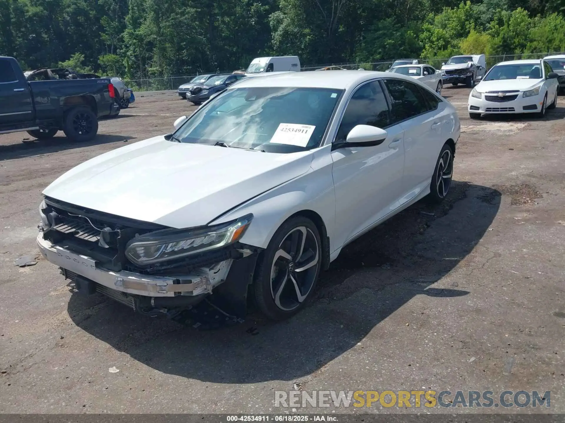2 fotografías del automóvil dañado 1HGCV1F36KA013940 HONDA ACCORD 2019