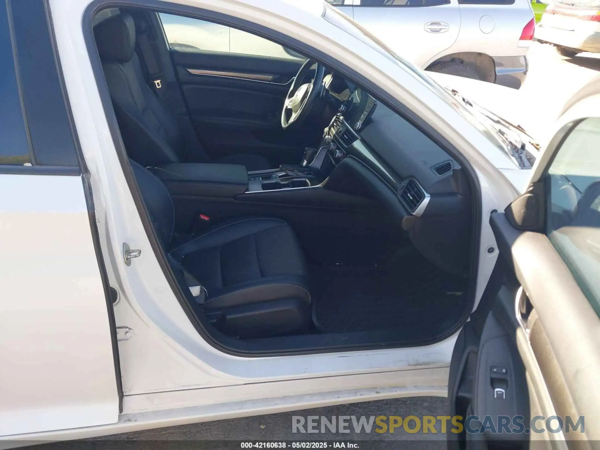 5 fotografías del automóvil dañado 1HGCV1F36KA041589 HONDA ACCORD 2019