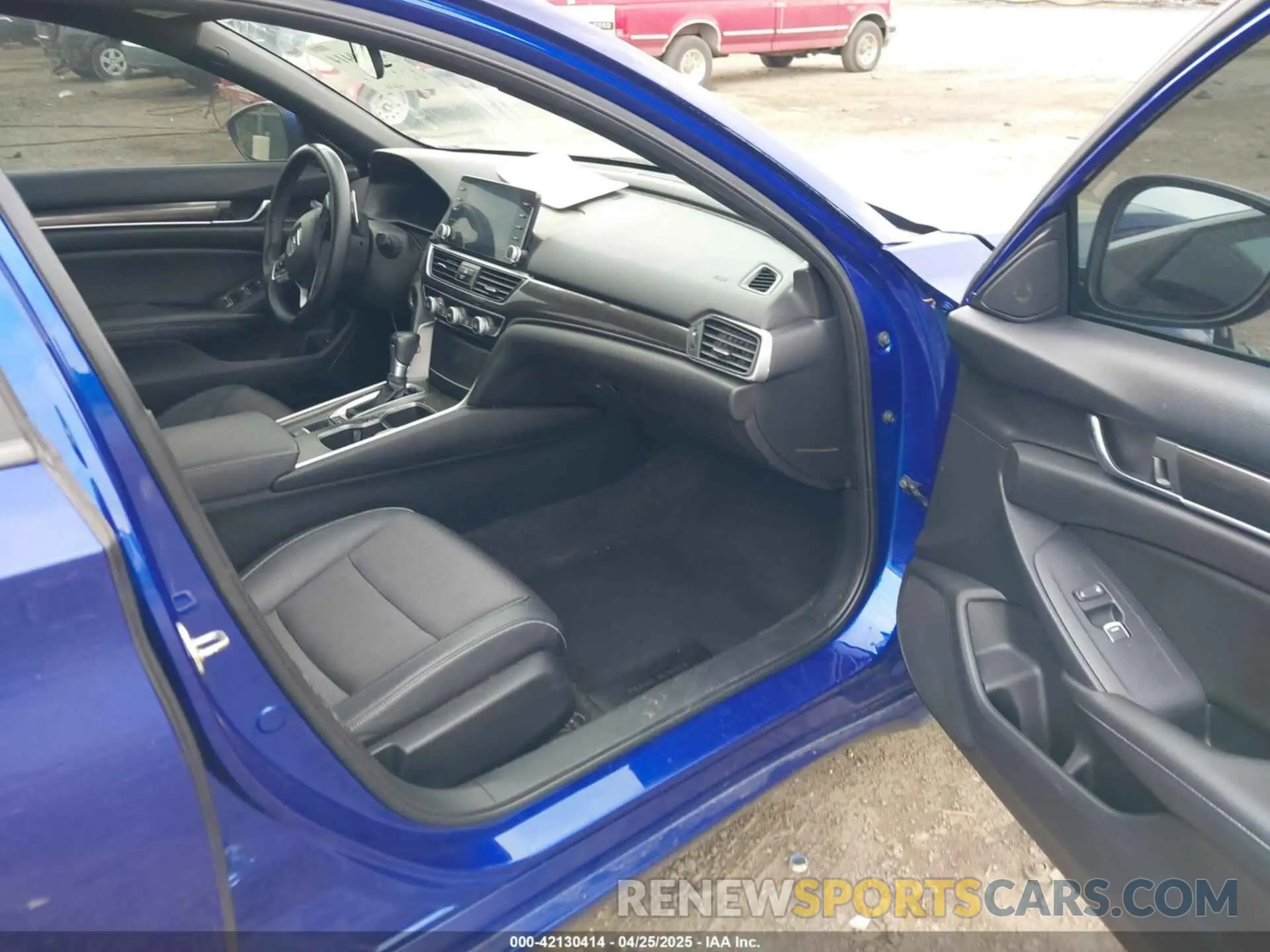 5 fotografías del automóvil dañado 1HGCV1F36KA076004 HONDA ACCORD 2019