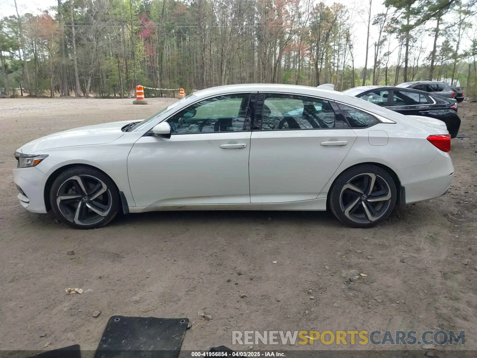 14 fotografías del automóvil dañado 1HGCV1F36KA095541 HONDA ACCORD 2019