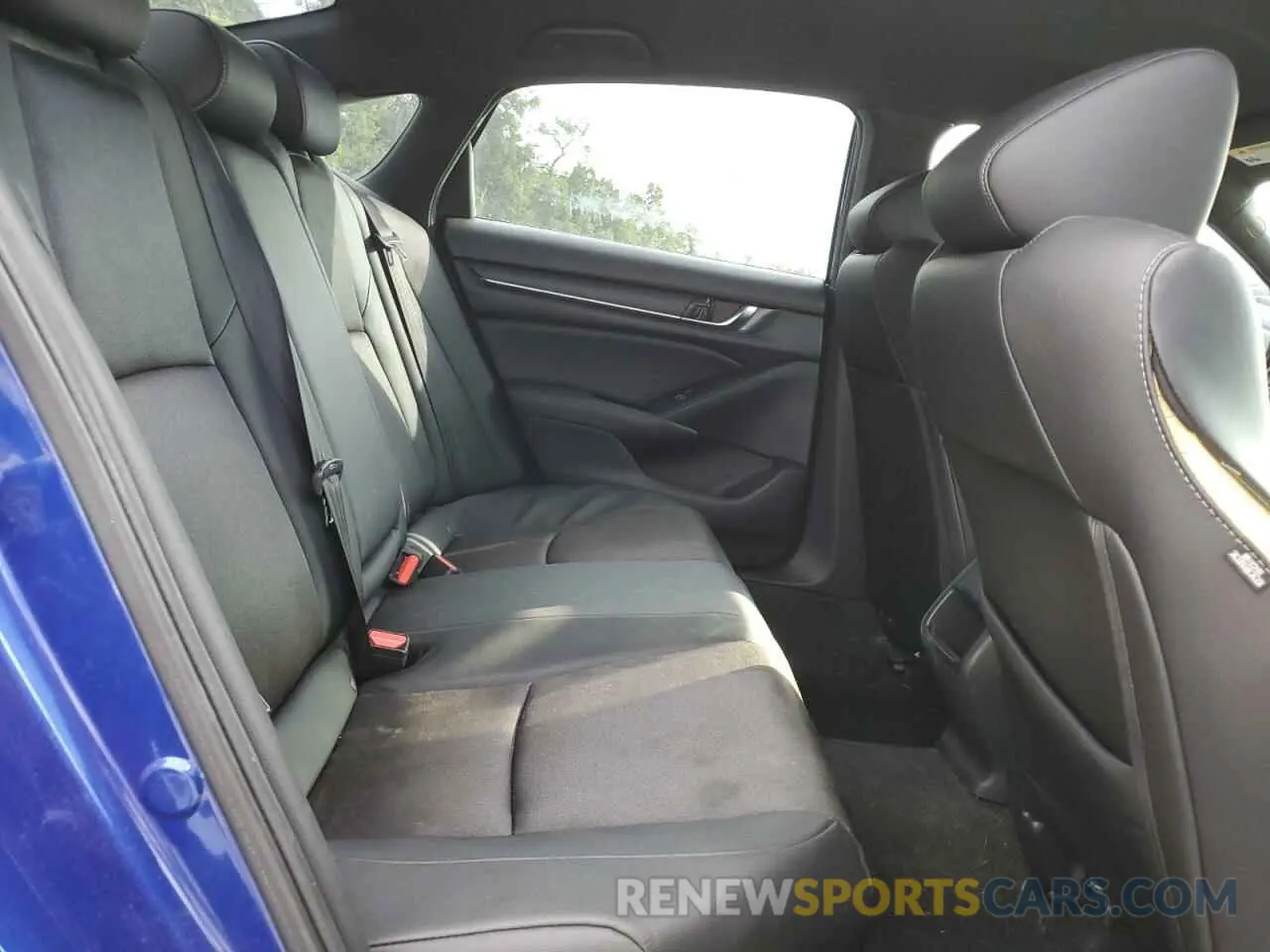10 fotografías del automóvil dañado 1HGCV1F36KA127307 HONDA ACCORD 2019