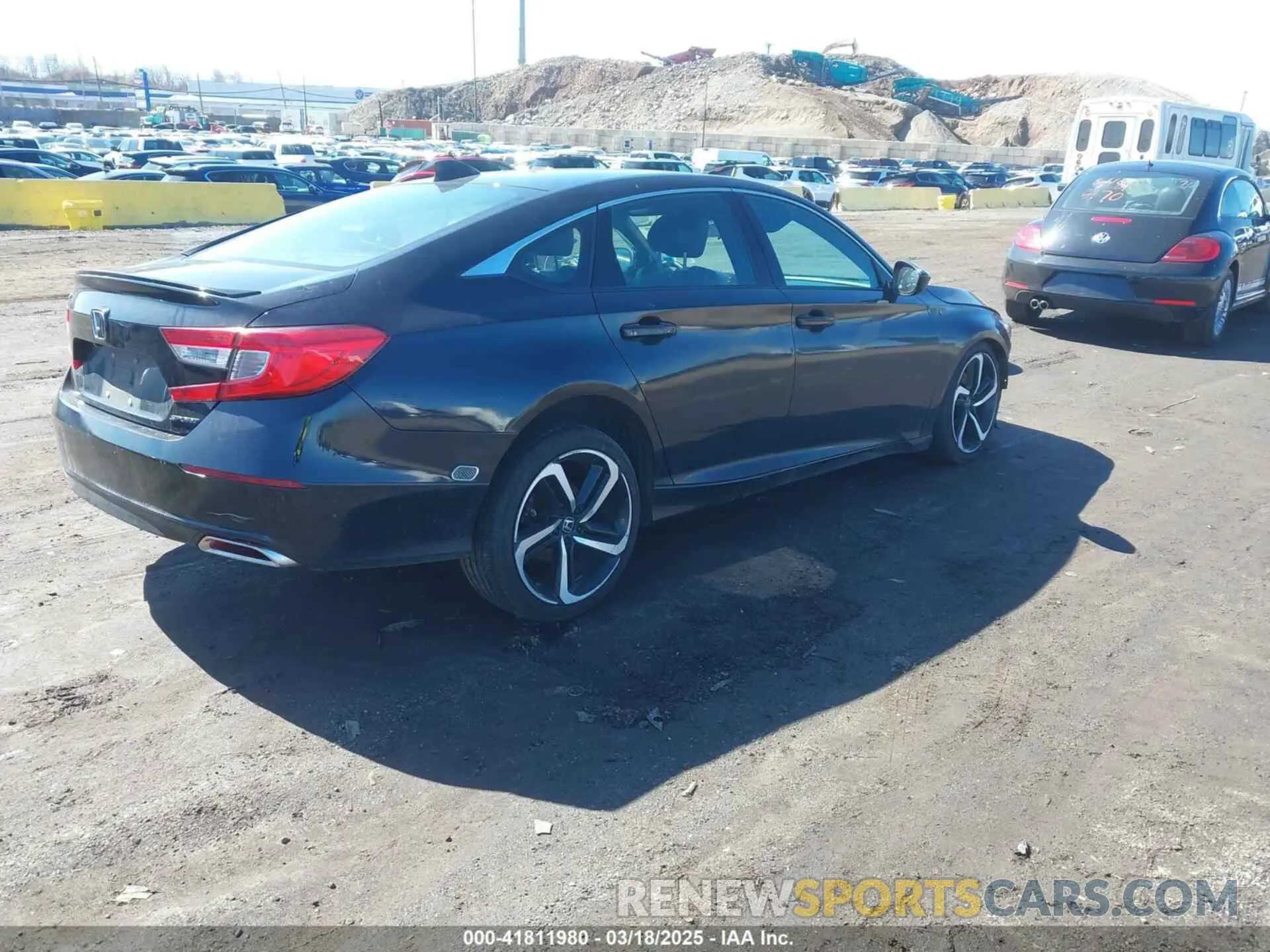 4 fotografías del automóvil dañado 1HGCV1F36KA142258 HONDA ACCORD 2019