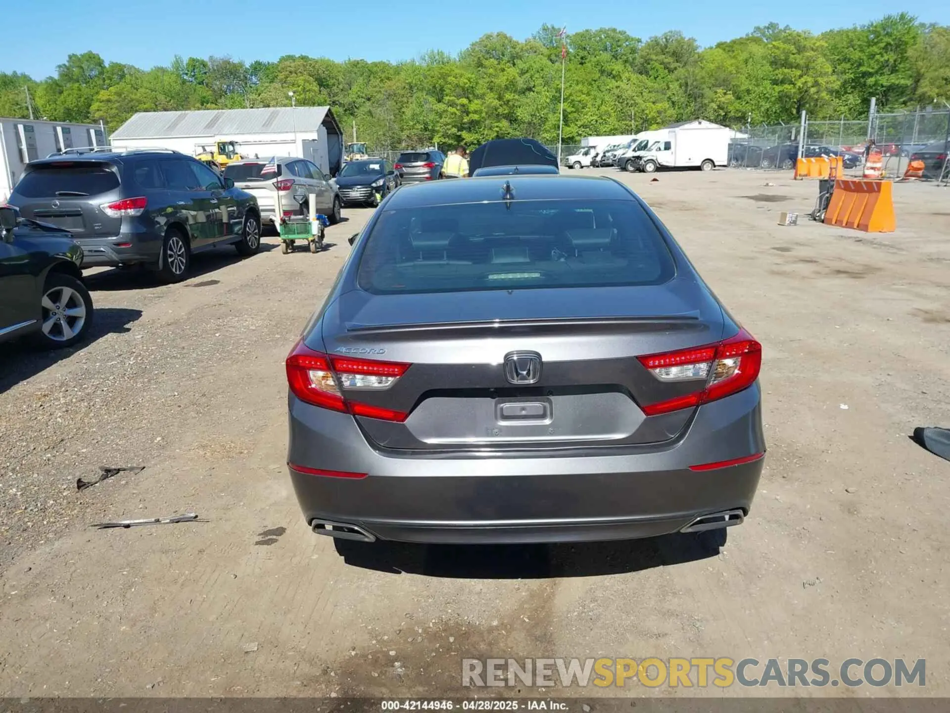 17 fotografías del automóvil dañado 1HGCV1F36KA153292 HONDA ACCORD 2019