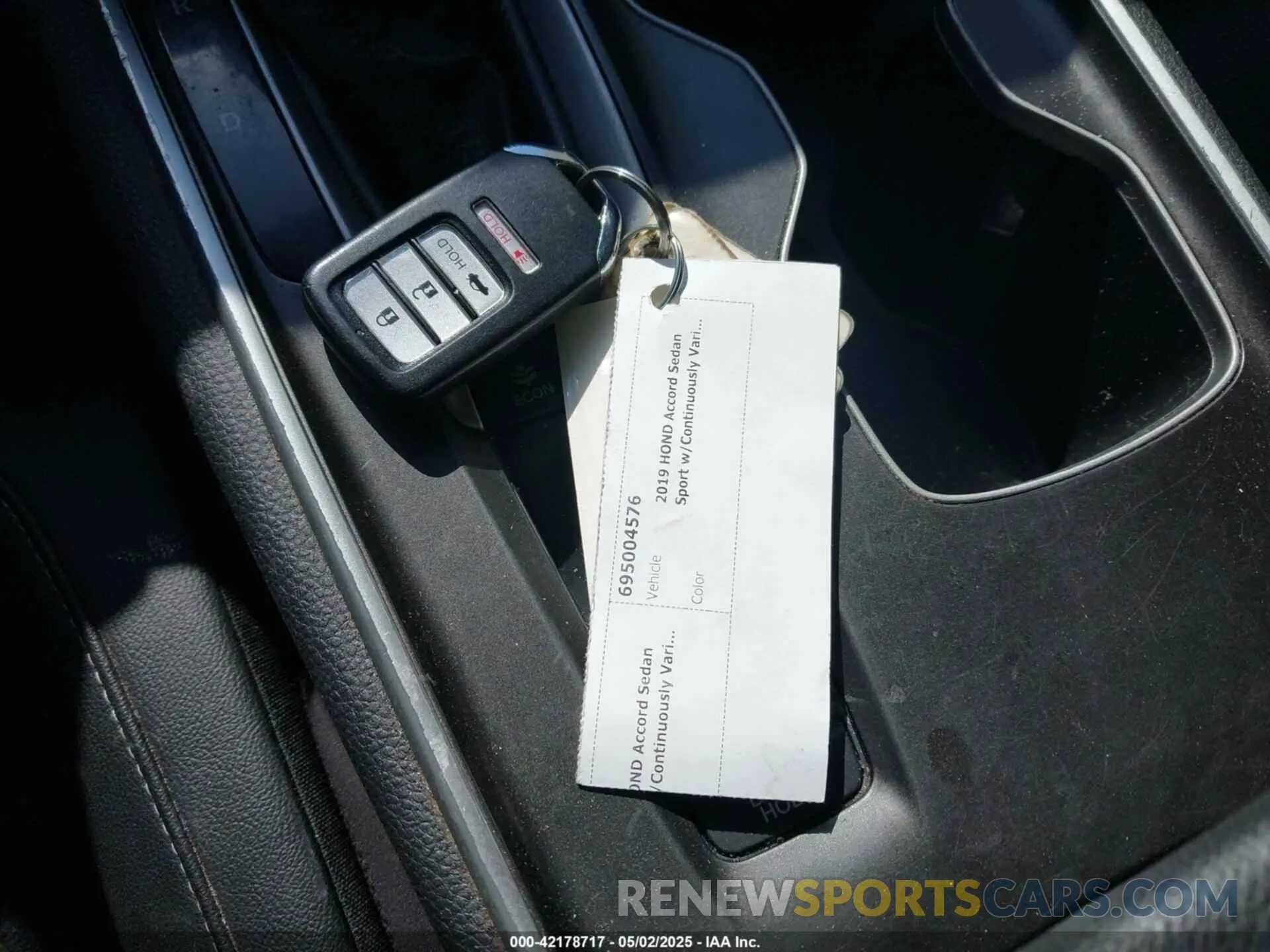 11 fotografías del automóvil dañado 1HGCV1F36KA164731 HONDA ACCORD 2019