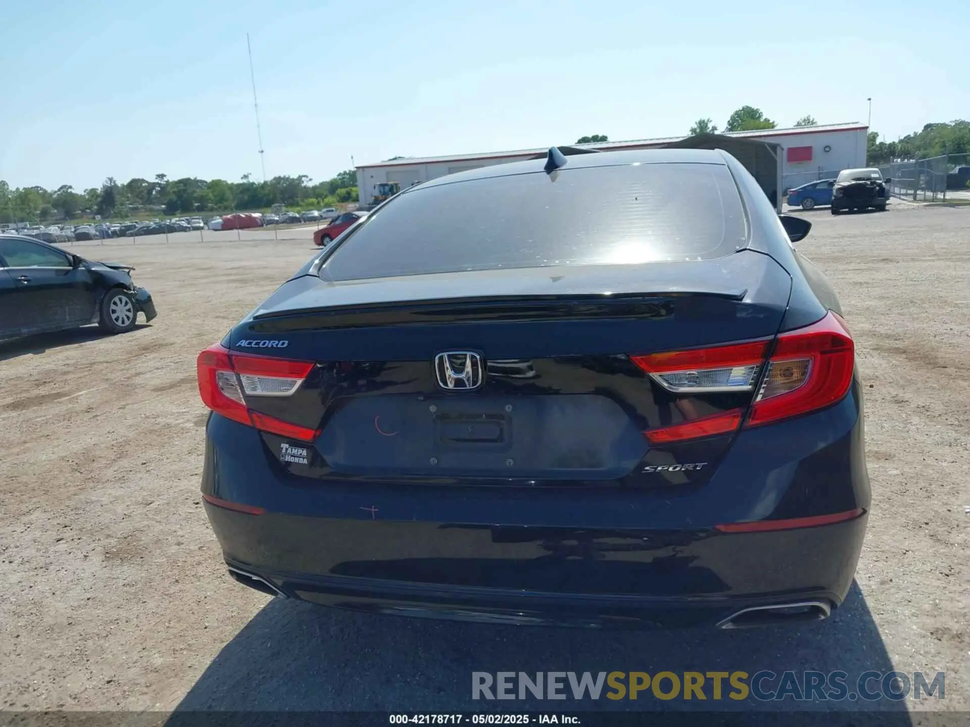 17 fotografías del automóvil dañado 1HGCV1F36KA164731 HONDA ACCORD 2019