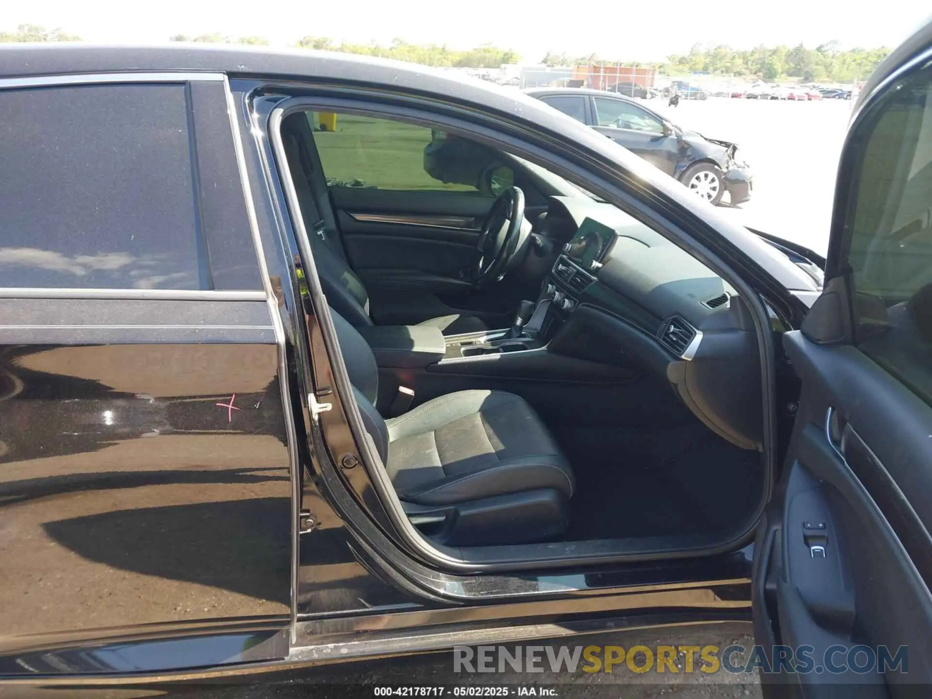5 fotografías del automóvil dañado 1HGCV1F36KA164731 HONDA ACCORD 2019