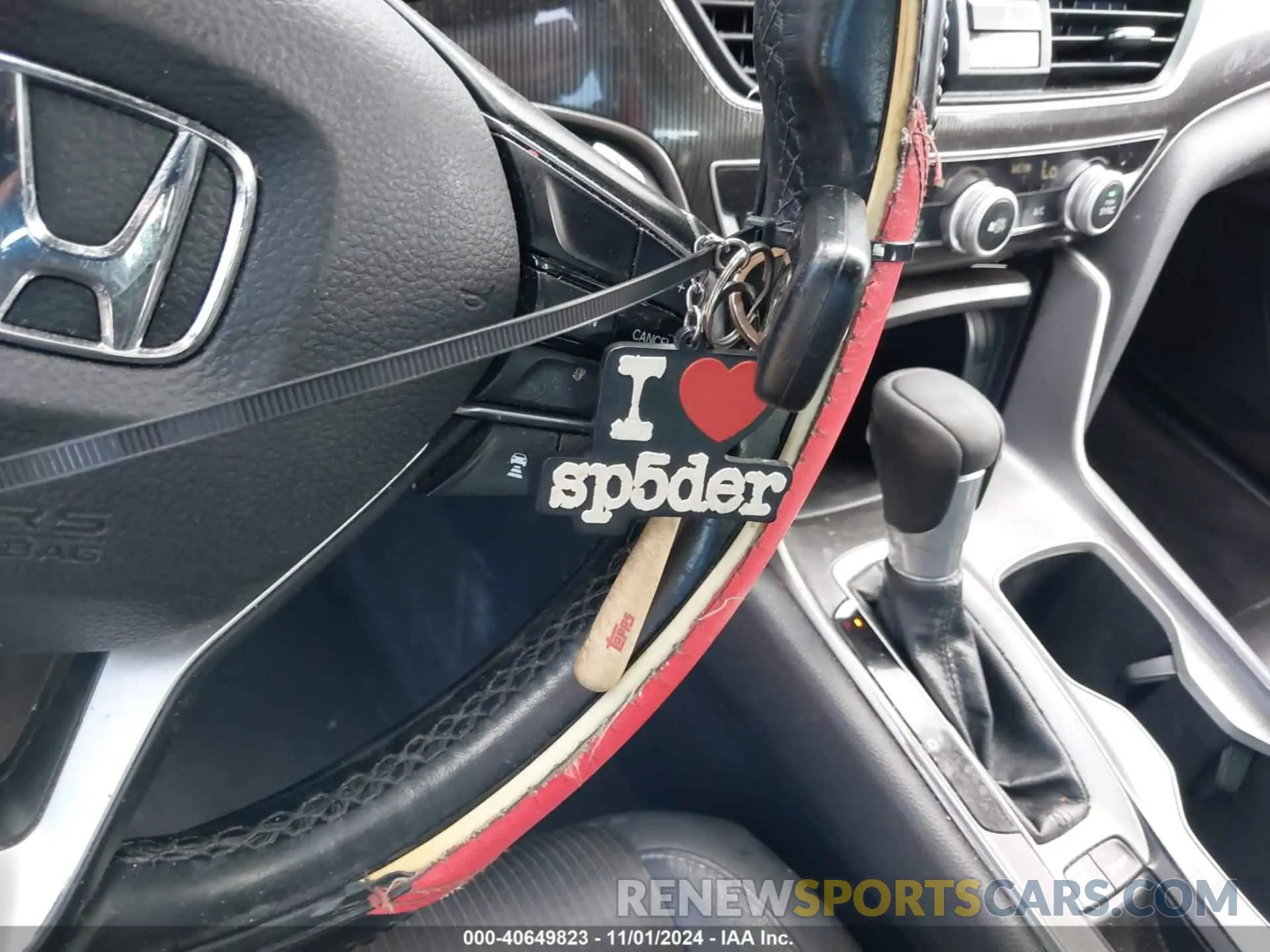 11 fotografías del automóvil dañado 1HGCV1F36KA170366 HONDA ACCORD 2019