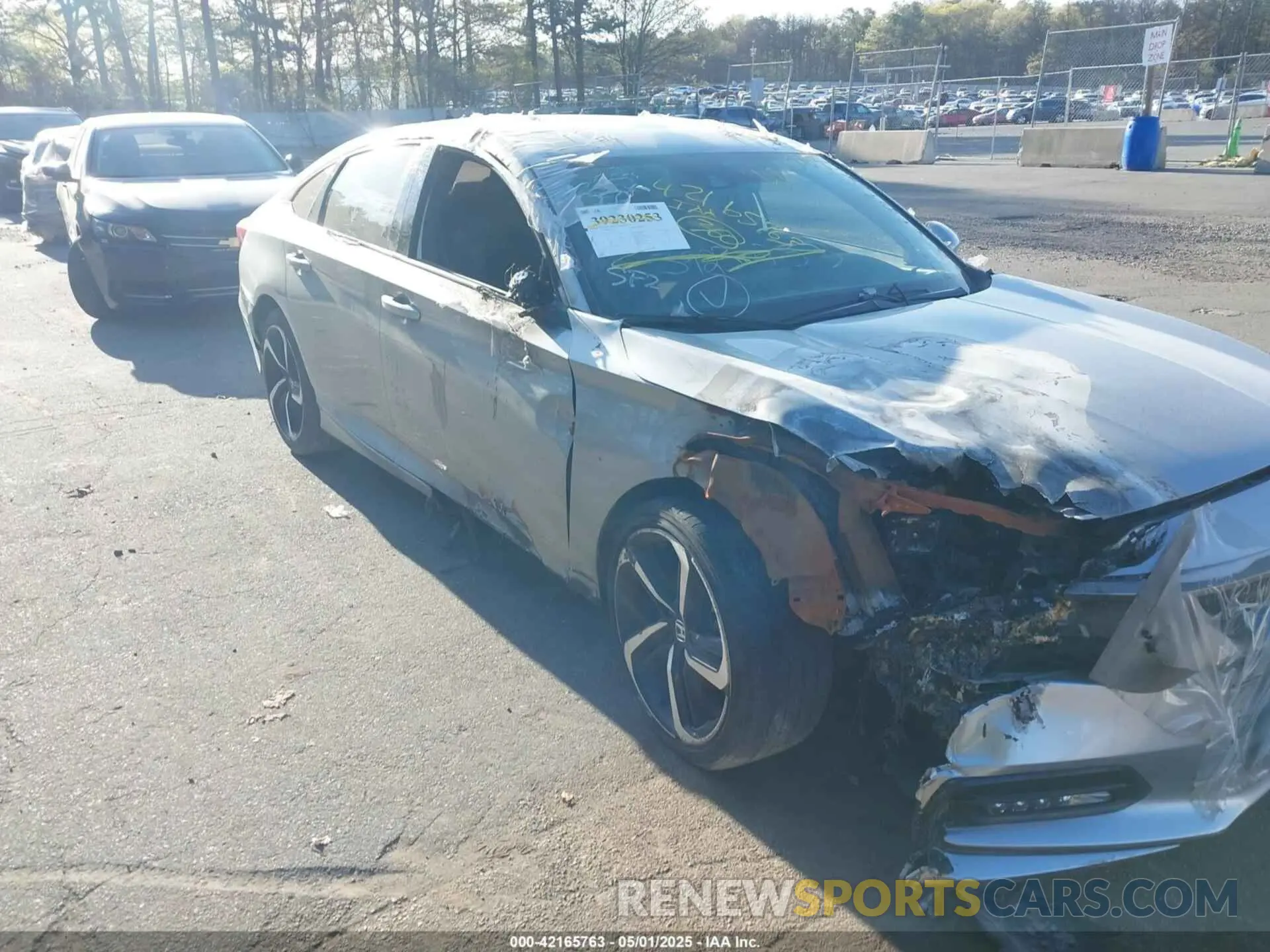 6 fotografías del automóvil dañado 1HGCV1F37KA036921 HONDA ACCORD 2019