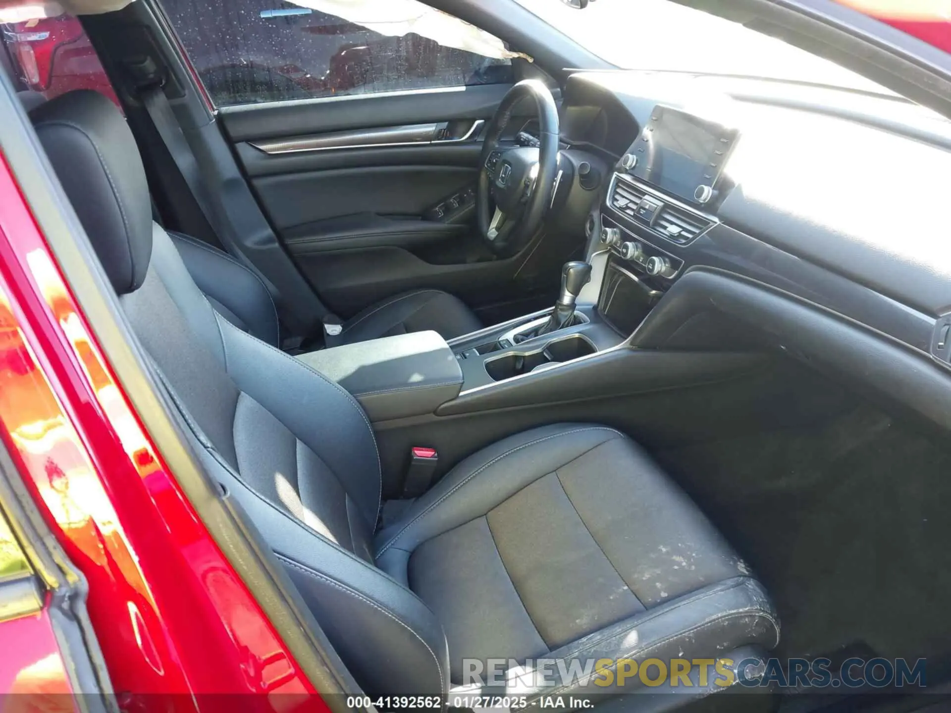 5 fotografías del automóvil dañado 1HGCV1F37KA043402 HONDA ACCORD 2019