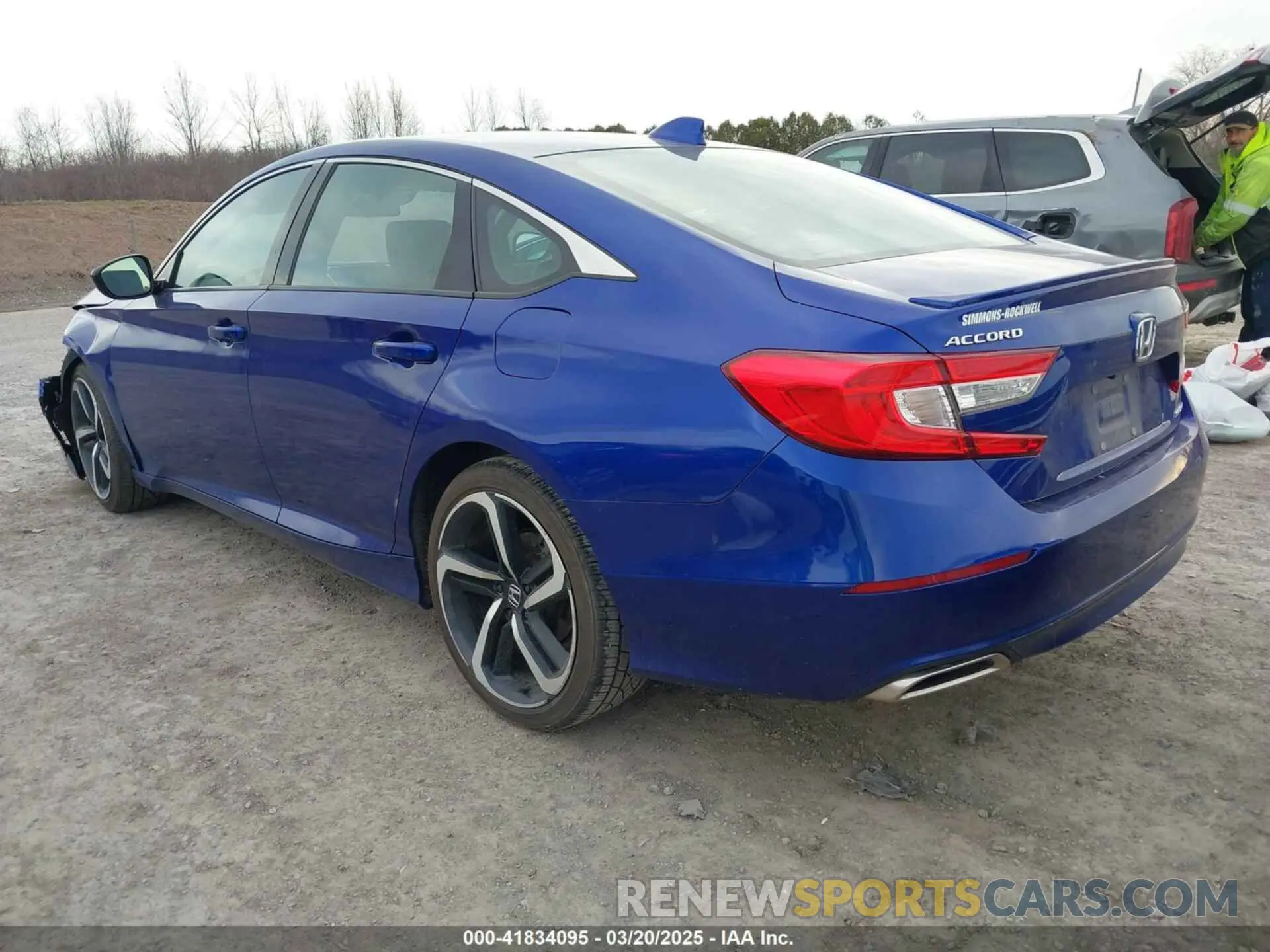 3 fotografías del automóvil dañado 1HGCV1F37KA082961 HONDA ACCORD 2019