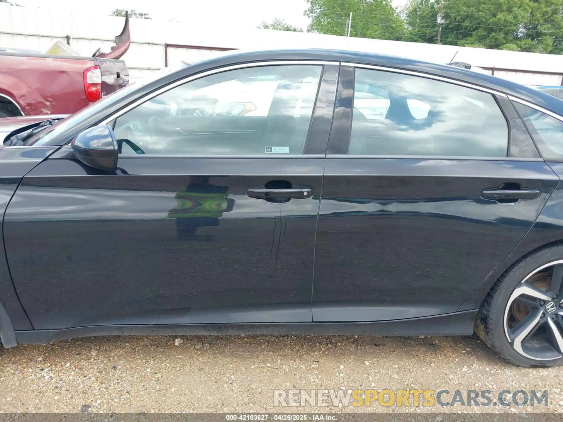14 fotografías del automóvil dañado 1HGCV1F37KA177648 HONDA ACCORD 2019